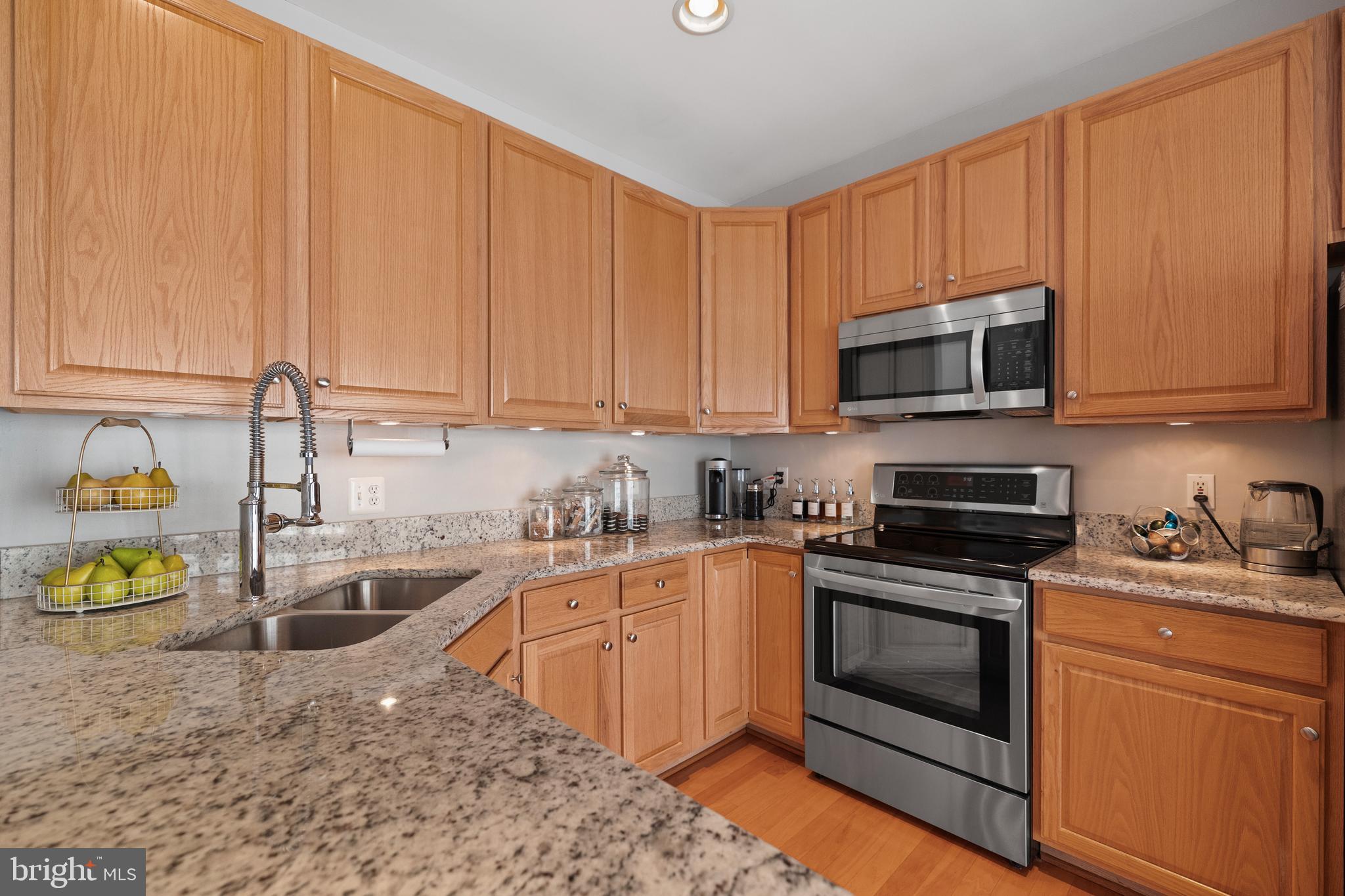 CAMERON STATION - Residential