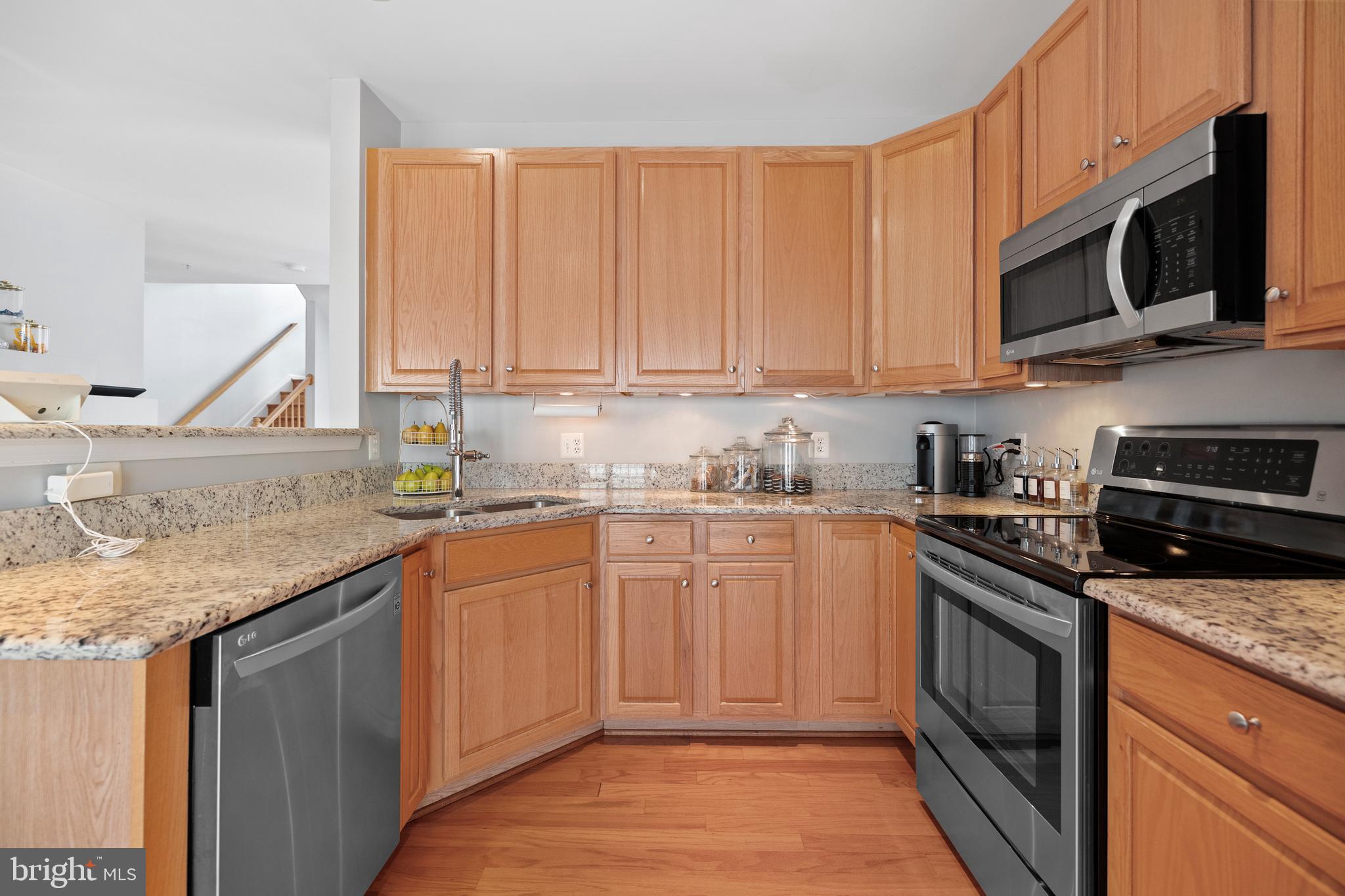 CAMERON STATION - Residential