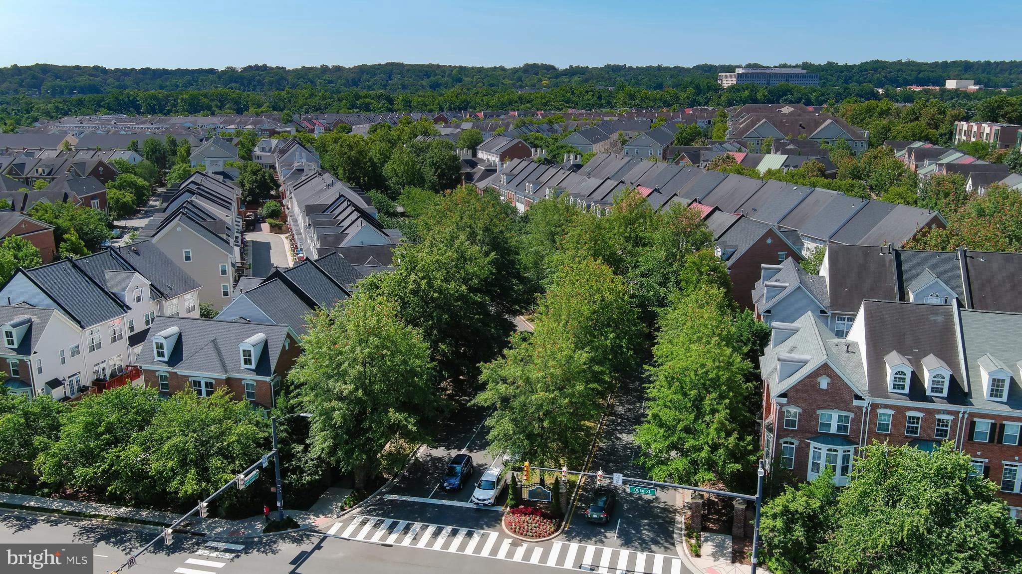 CAMERON STATION - Residential