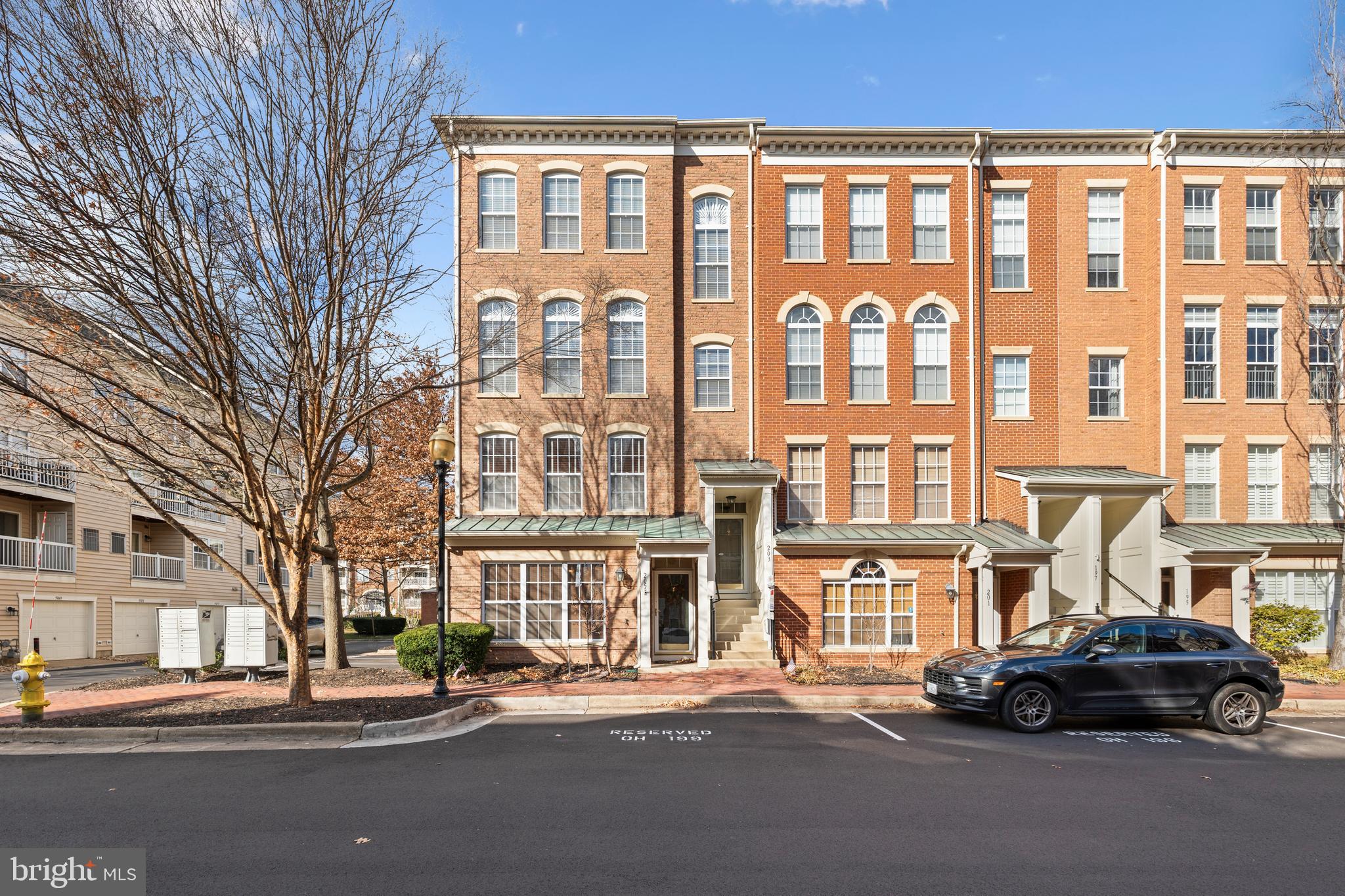 CAMERON STATION - Residential