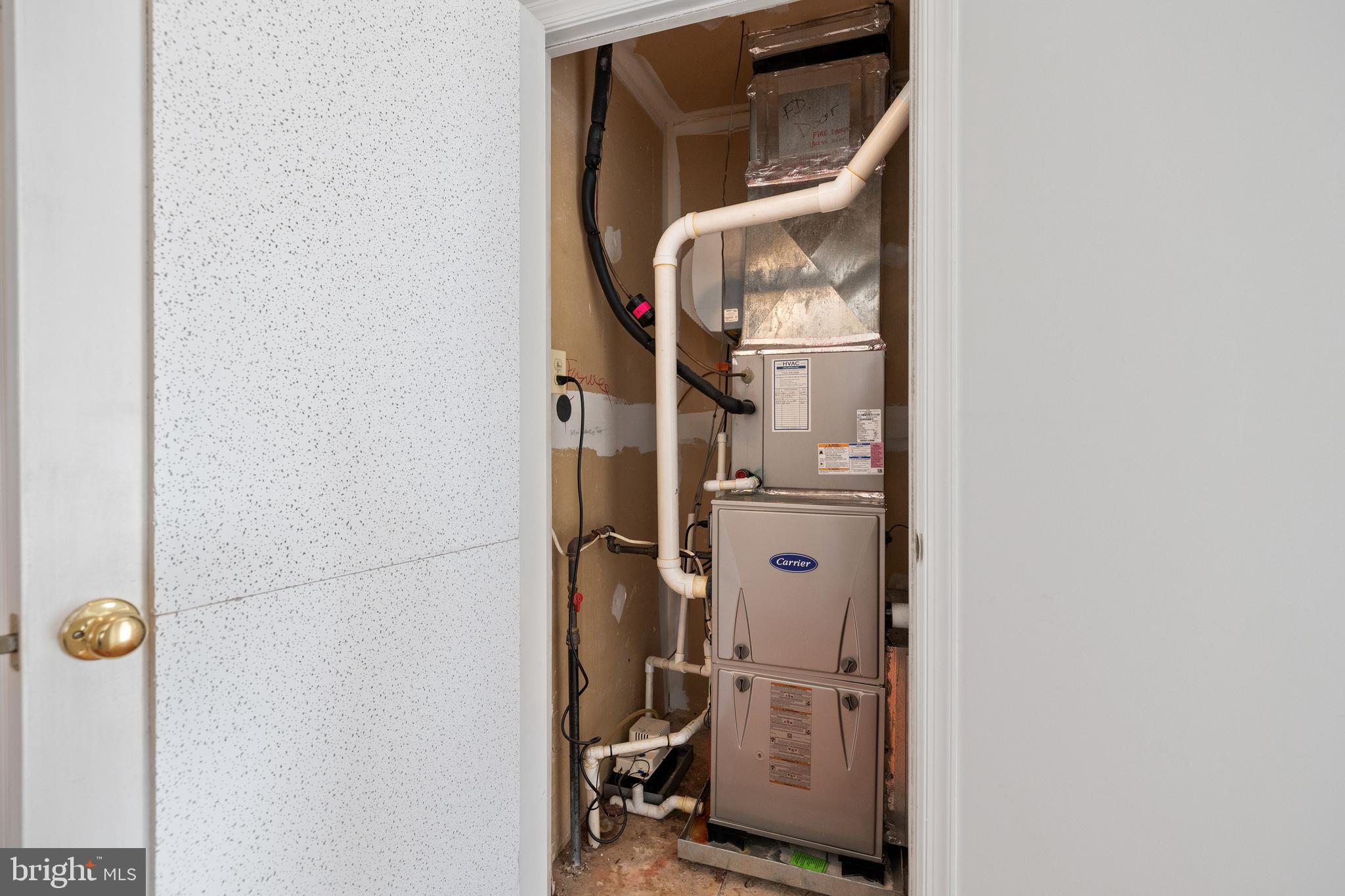 CAMERON STATION - Residential