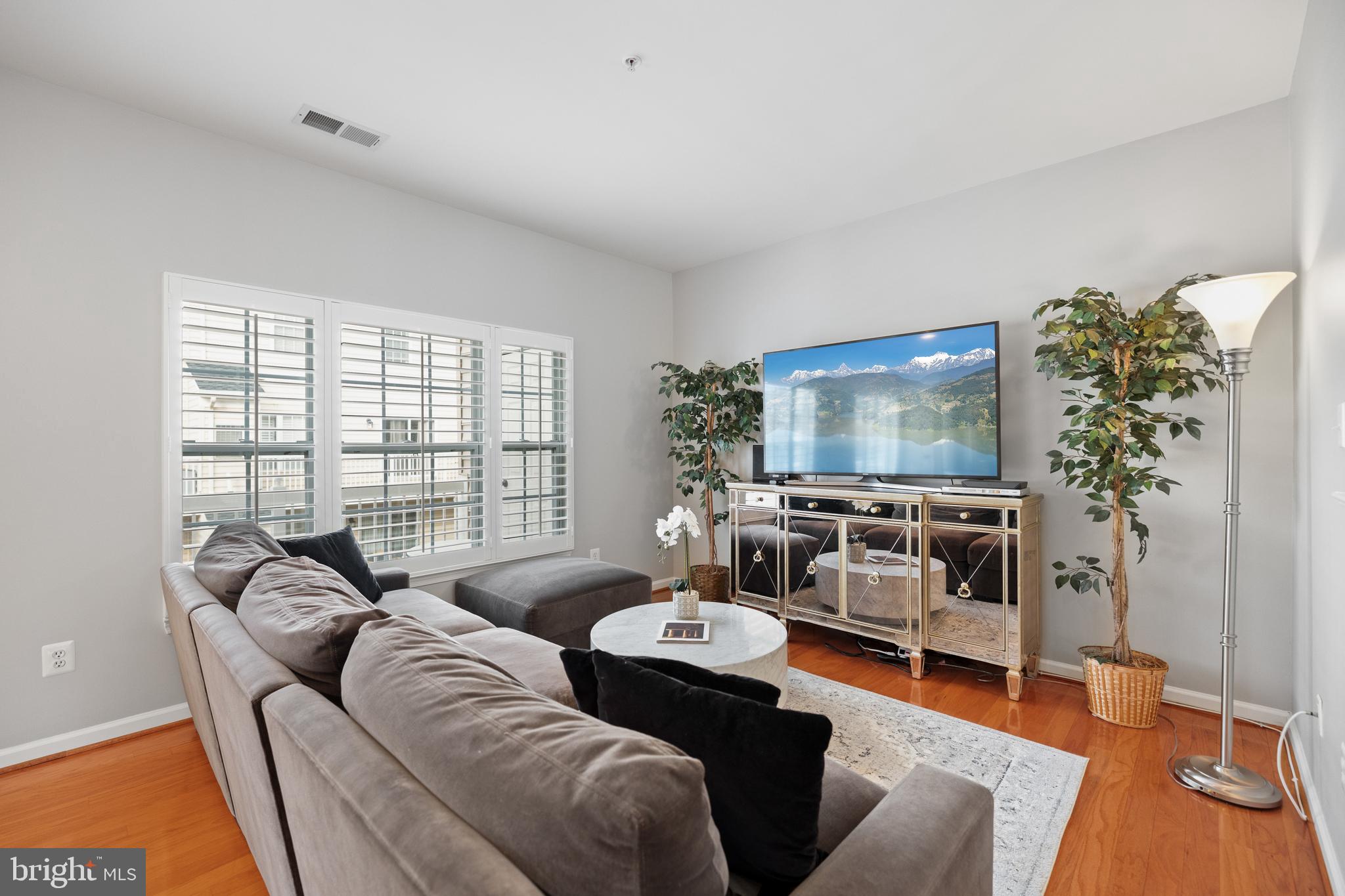 CAMERON STATION - Residential