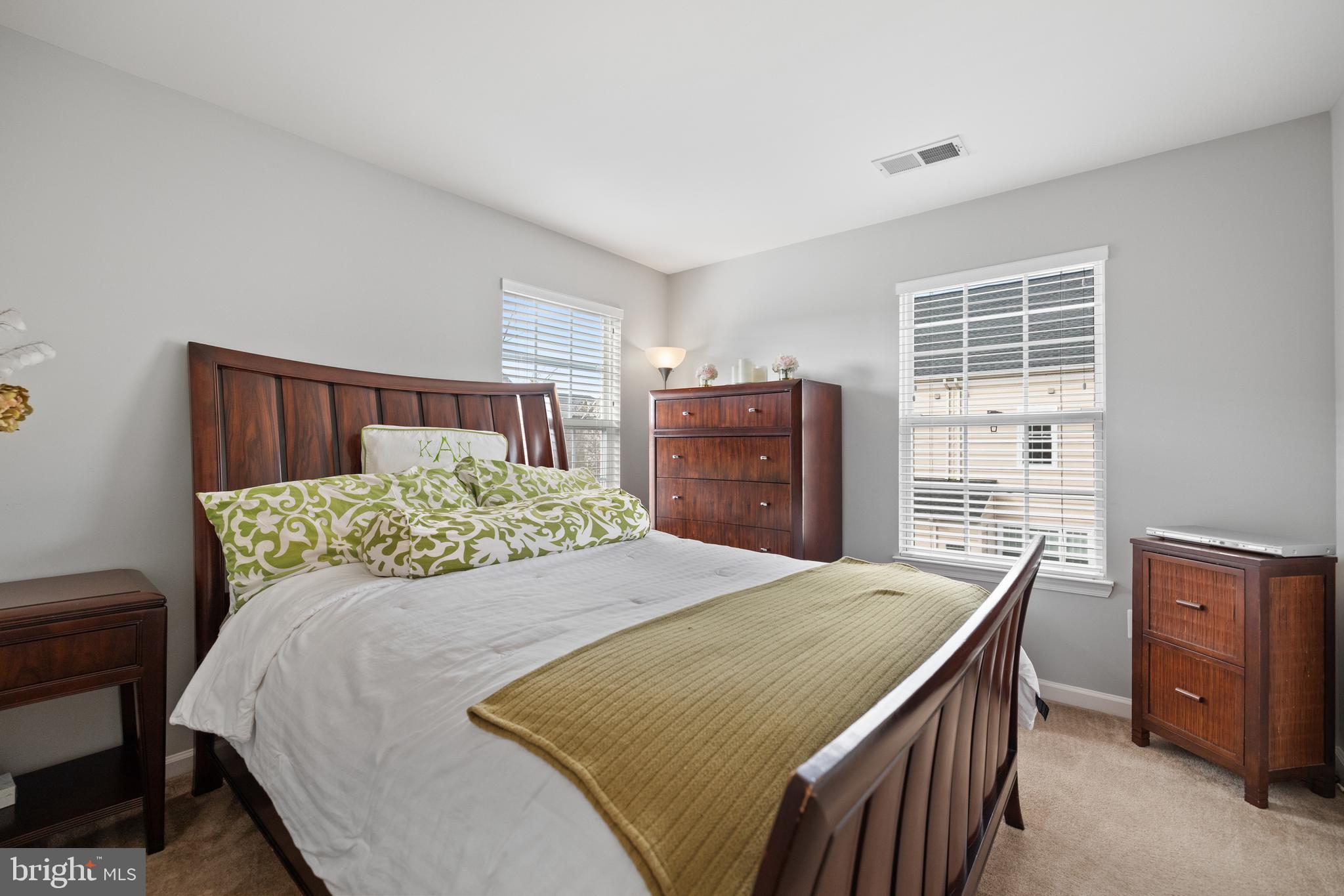 CAMERON STATION - Residential