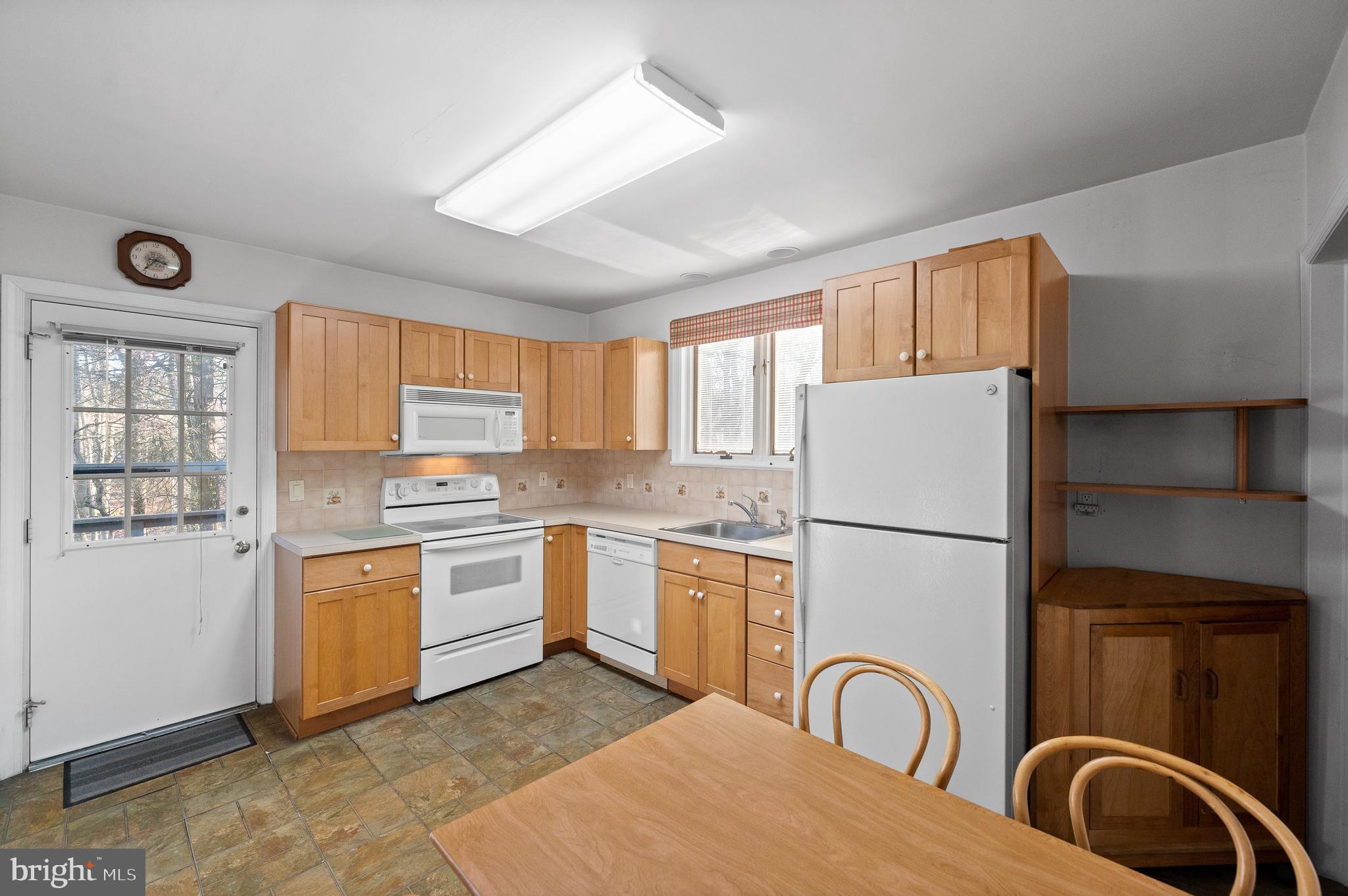 BROOKTHORPE HILLS - Residential