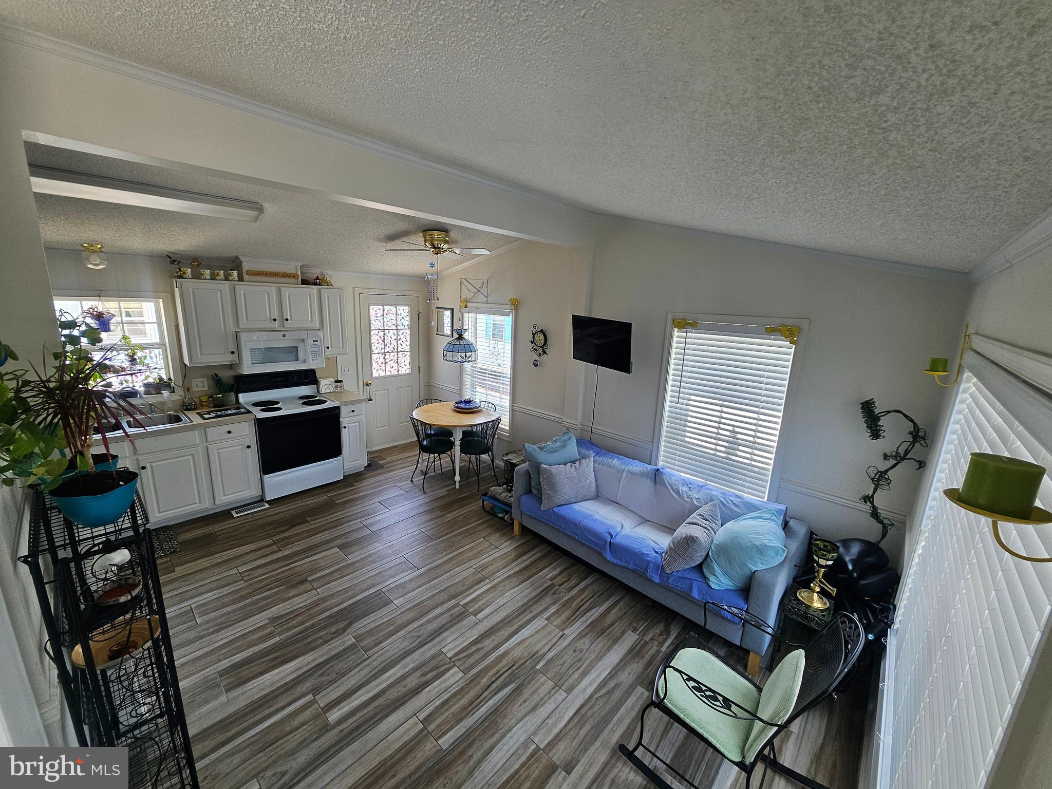 ISLE OF WIGHT TRAILER PK - Residential