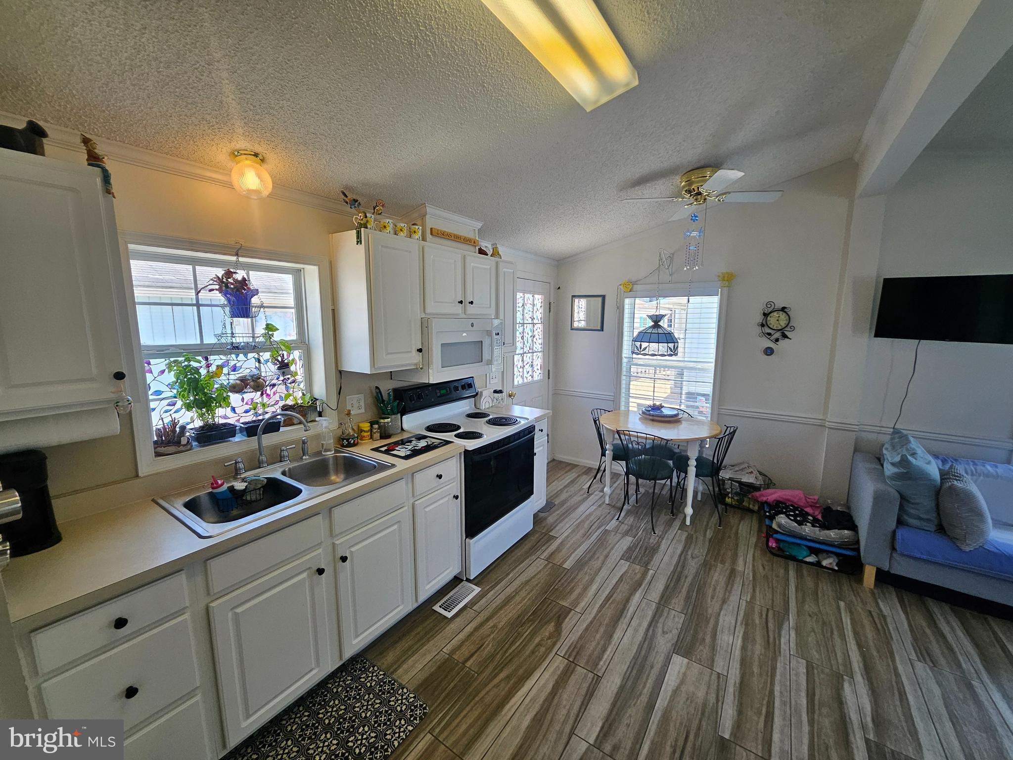 ISLE OF WIGHT TRAILER PK - Residential