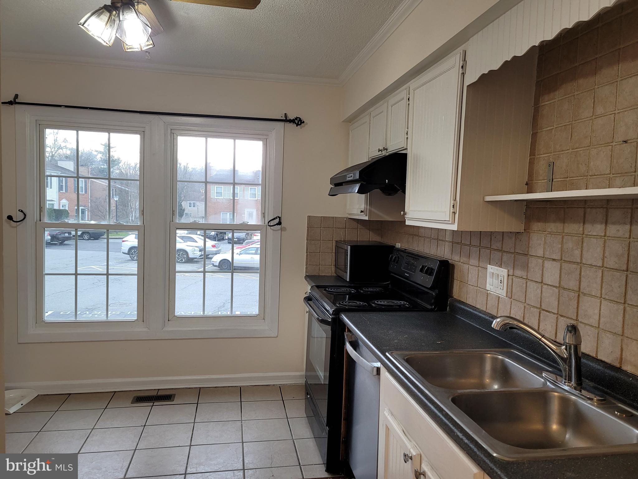 FOXWOOD - Residential Lease