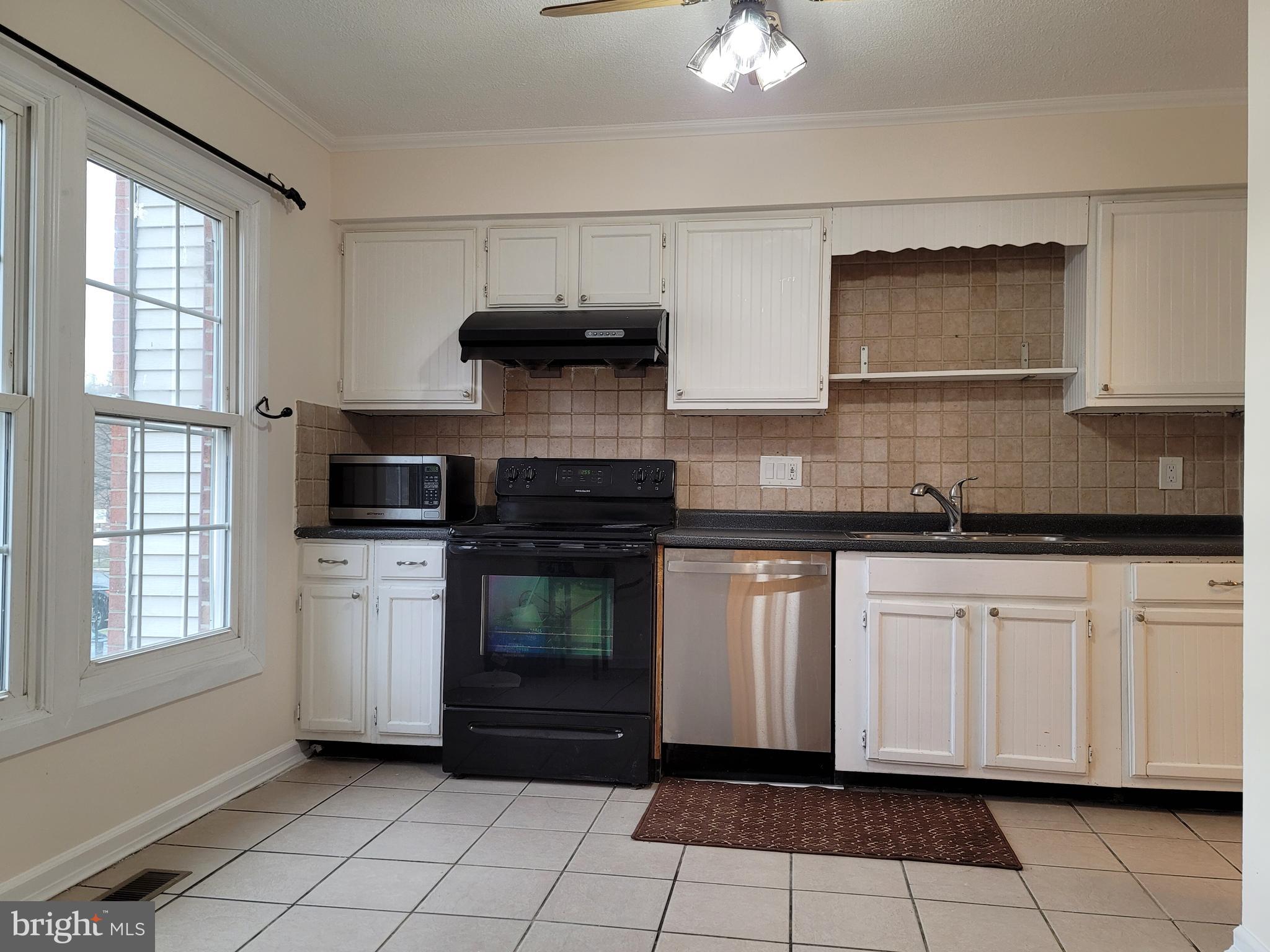 FOXWOOD - Residential Lease