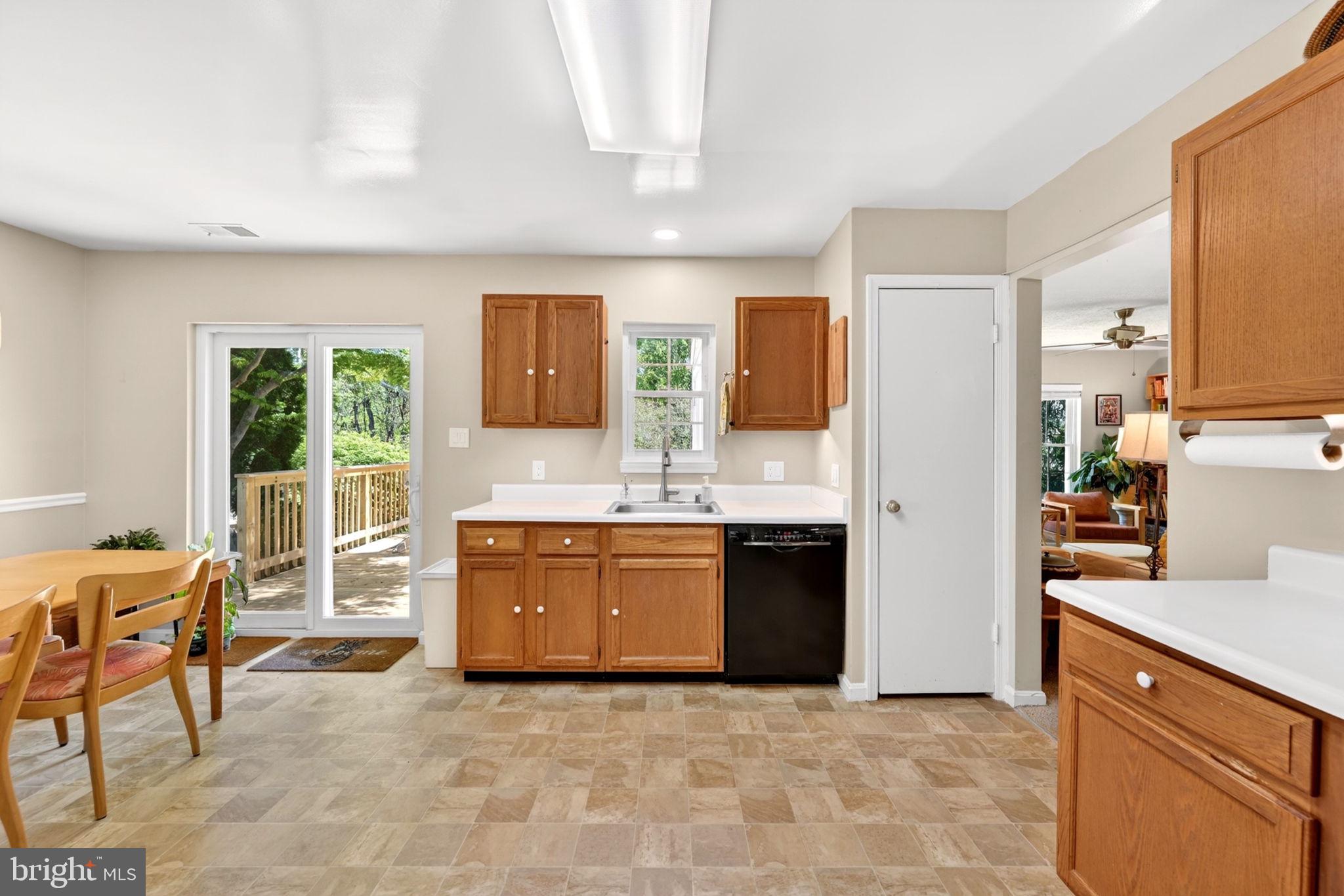 OAKS OF HARFORD - Residential