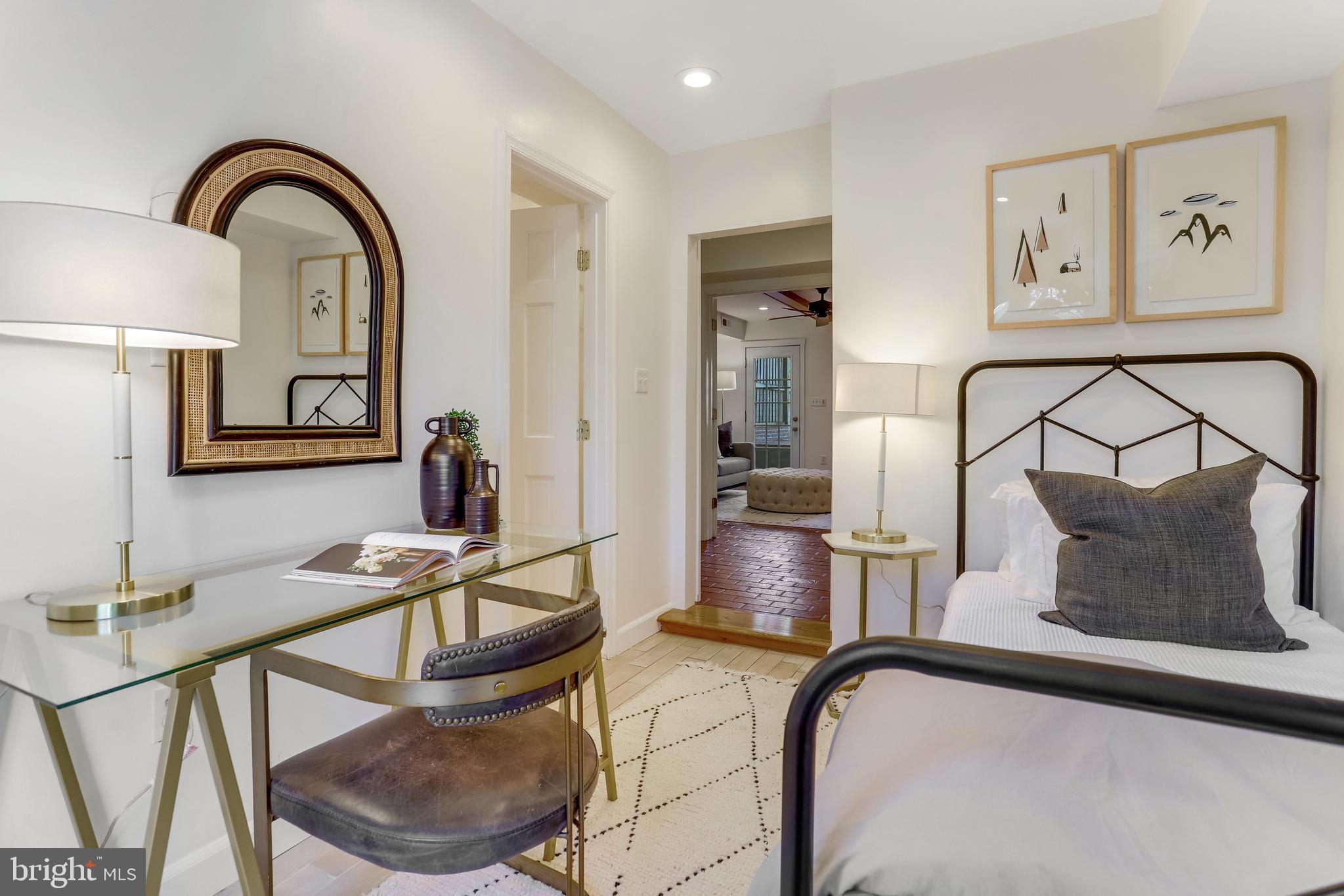 YATES GARDENS - Residential