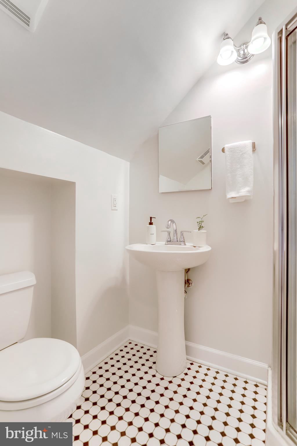 YATES GARDENS - Residential