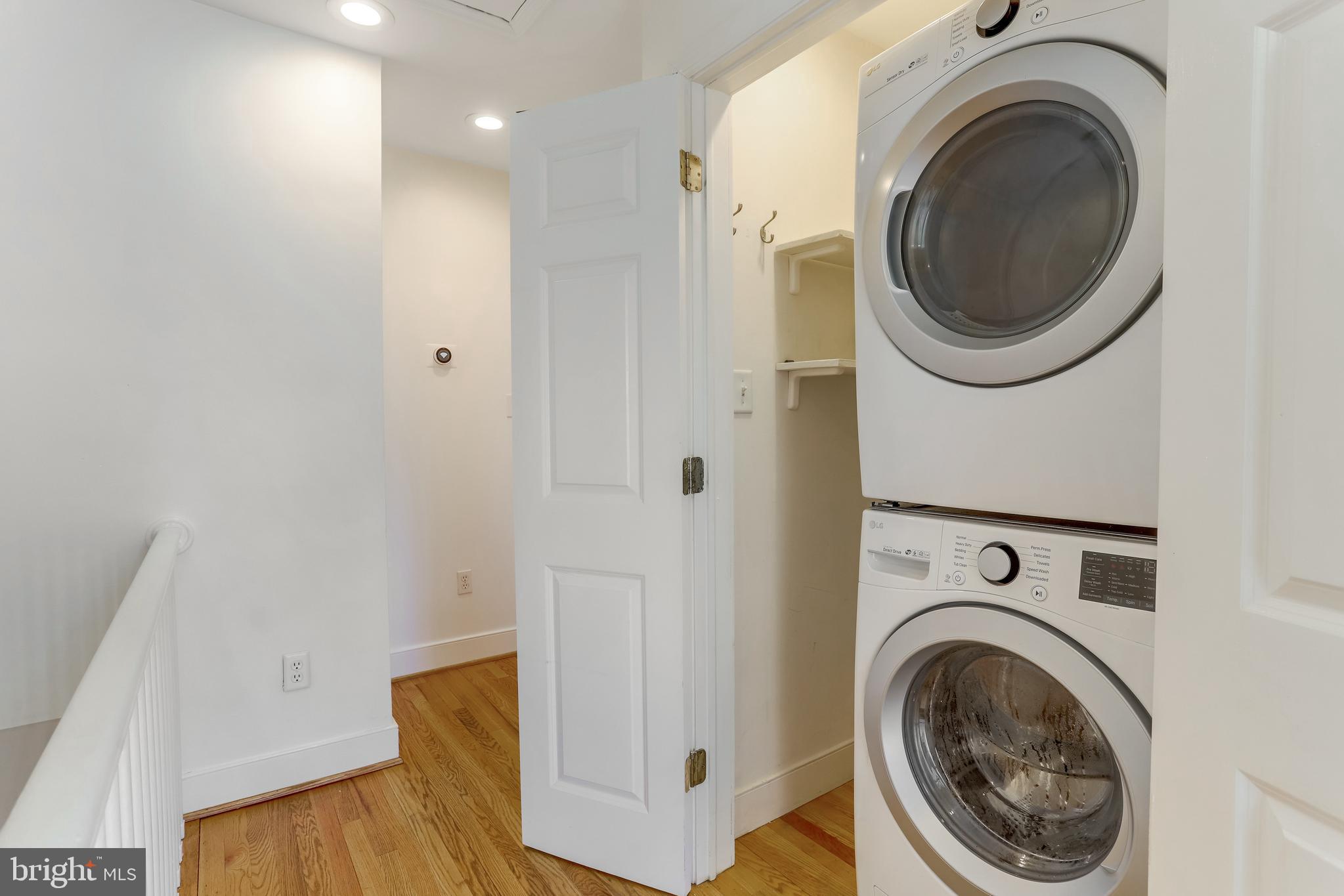 YATES GARDENS - Residential