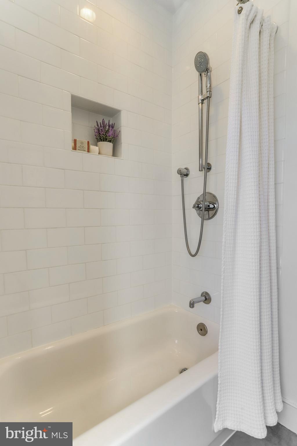 YATES GARDENS - Residential