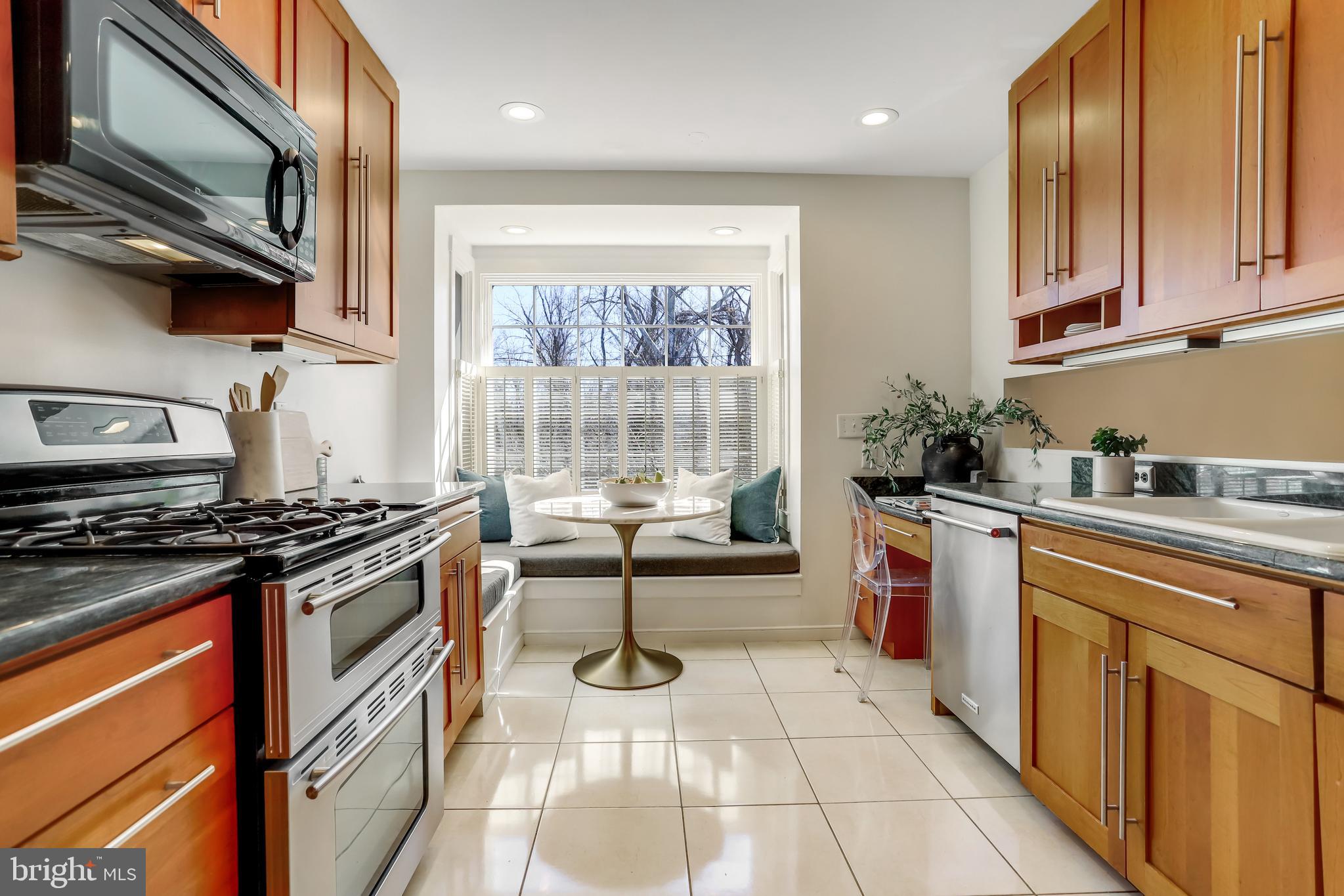 YATES GARDENS - Residential