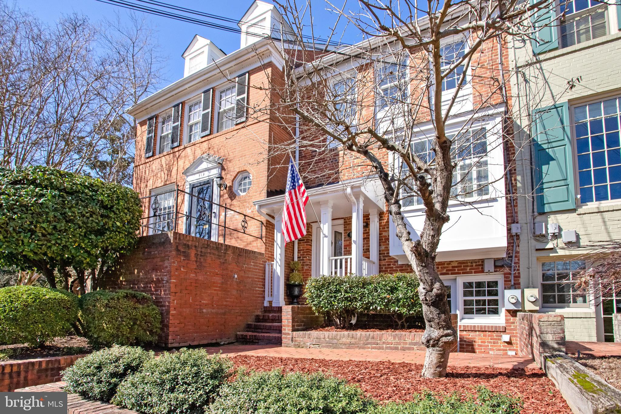 YATES GARDENS - Residential