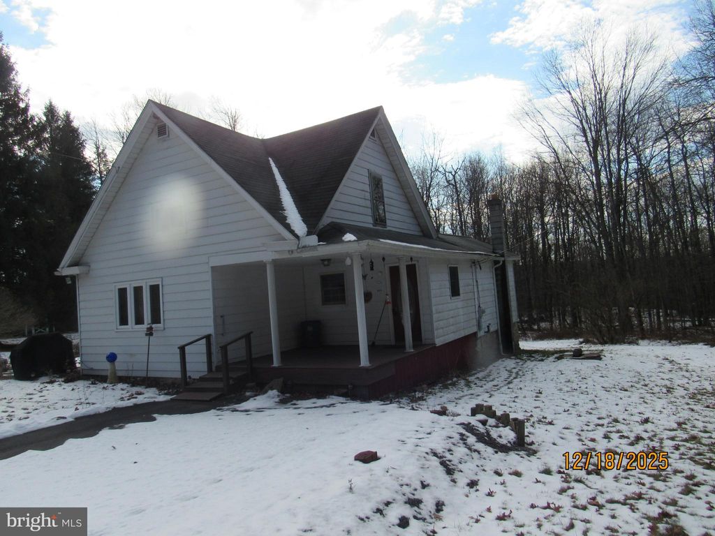 Photo of 211 Gardenia Lane, PHILIPSBURG, PA 16866 (MLS # PACD2045048)