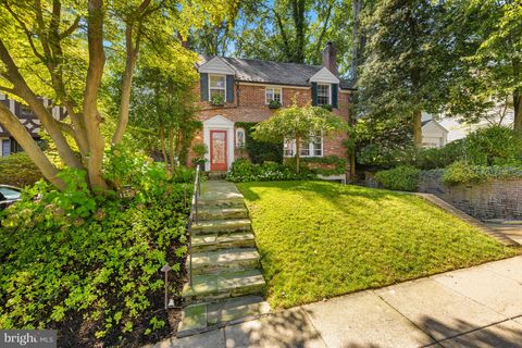 4438 LOWELL STREET NW WASHINGTON DC 20016