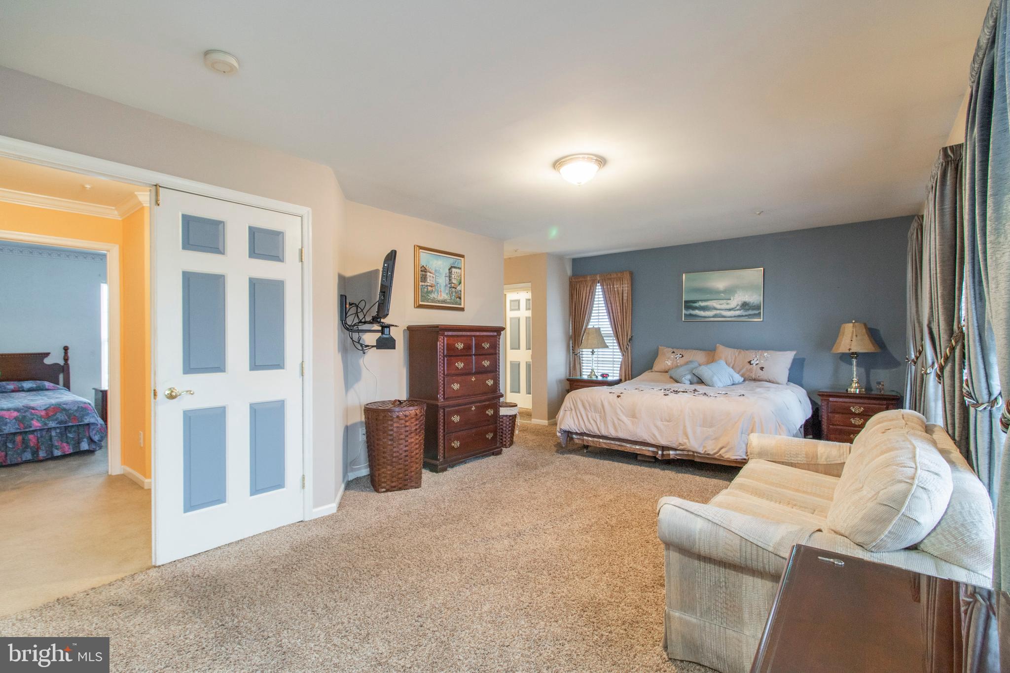 MAPLE KNOLL - Residential