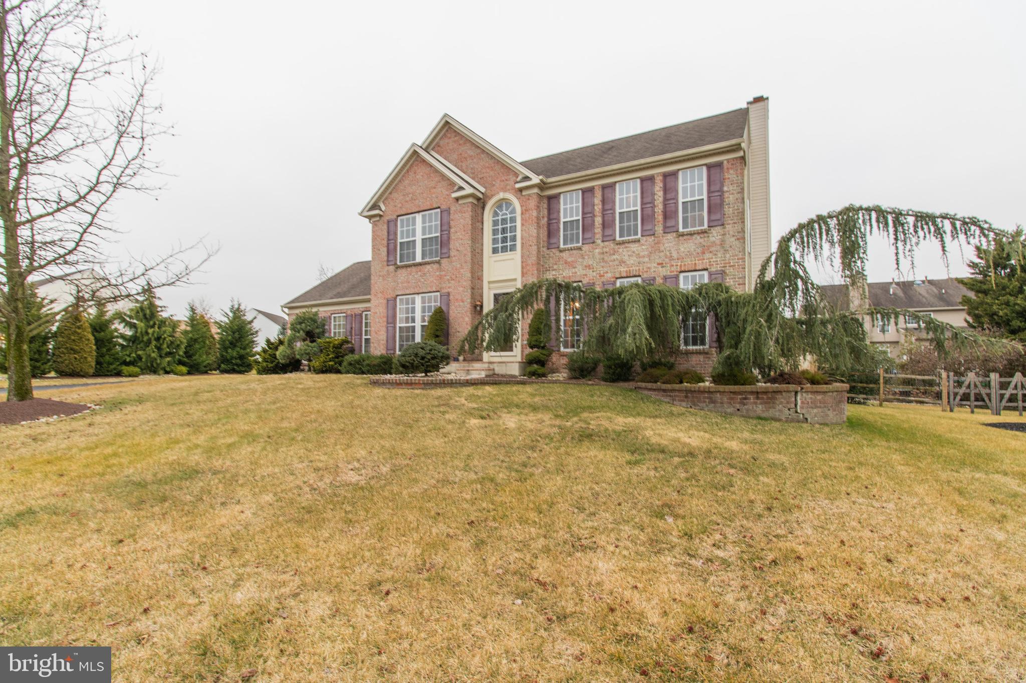 MAPLE KNOLL - Residential