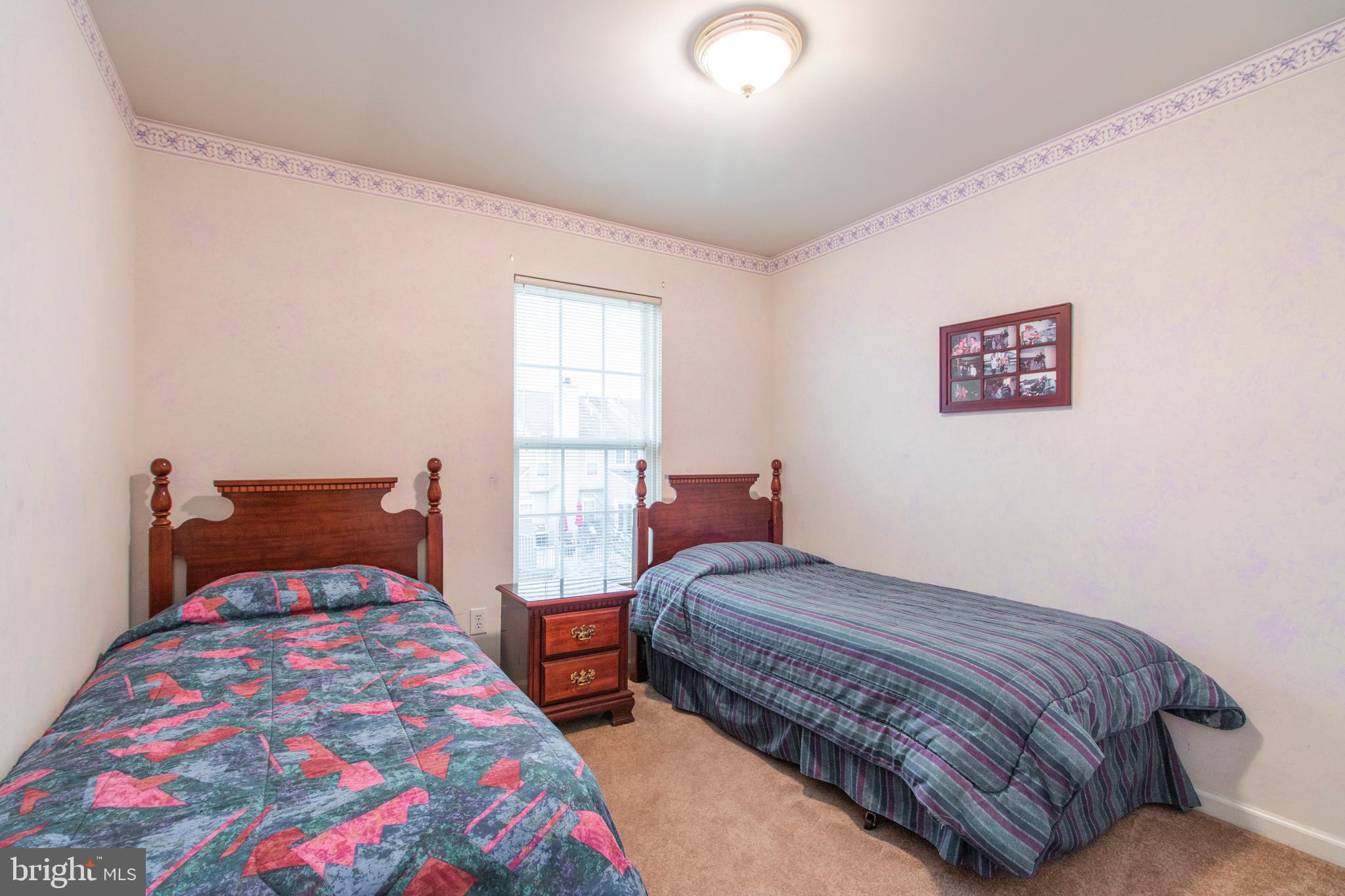 MAPLE KNOLL - Residential