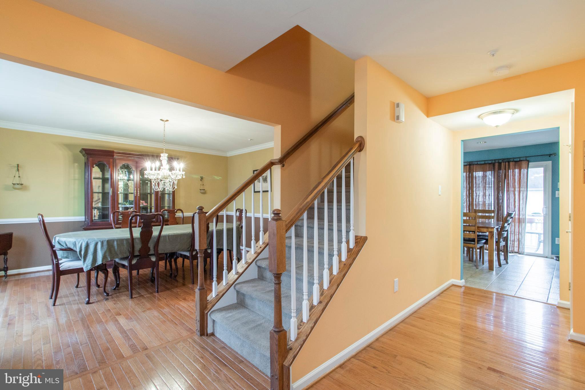 MAPLE KNOLL - Residential