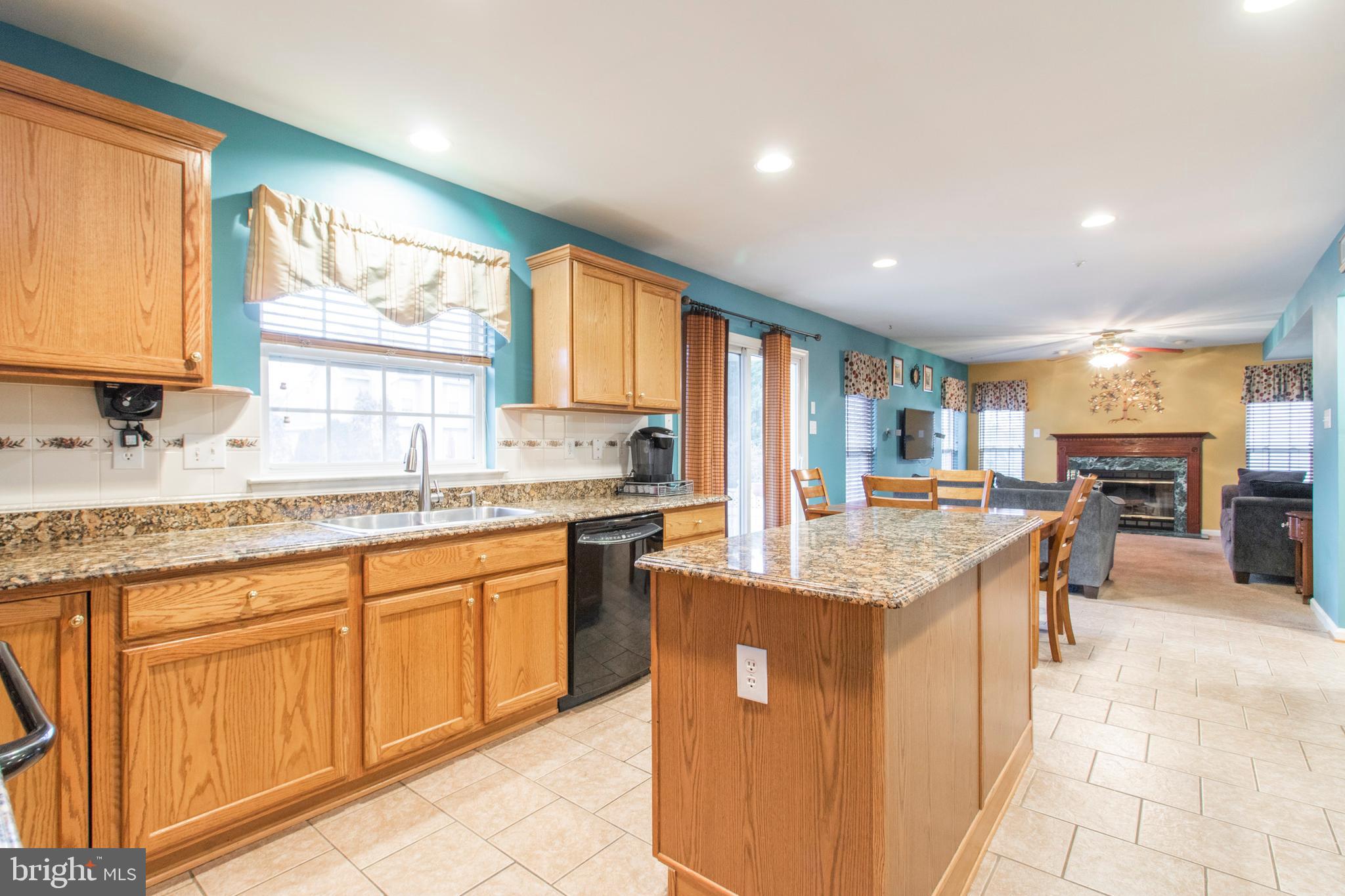 MAPLE KNOLL - Residential