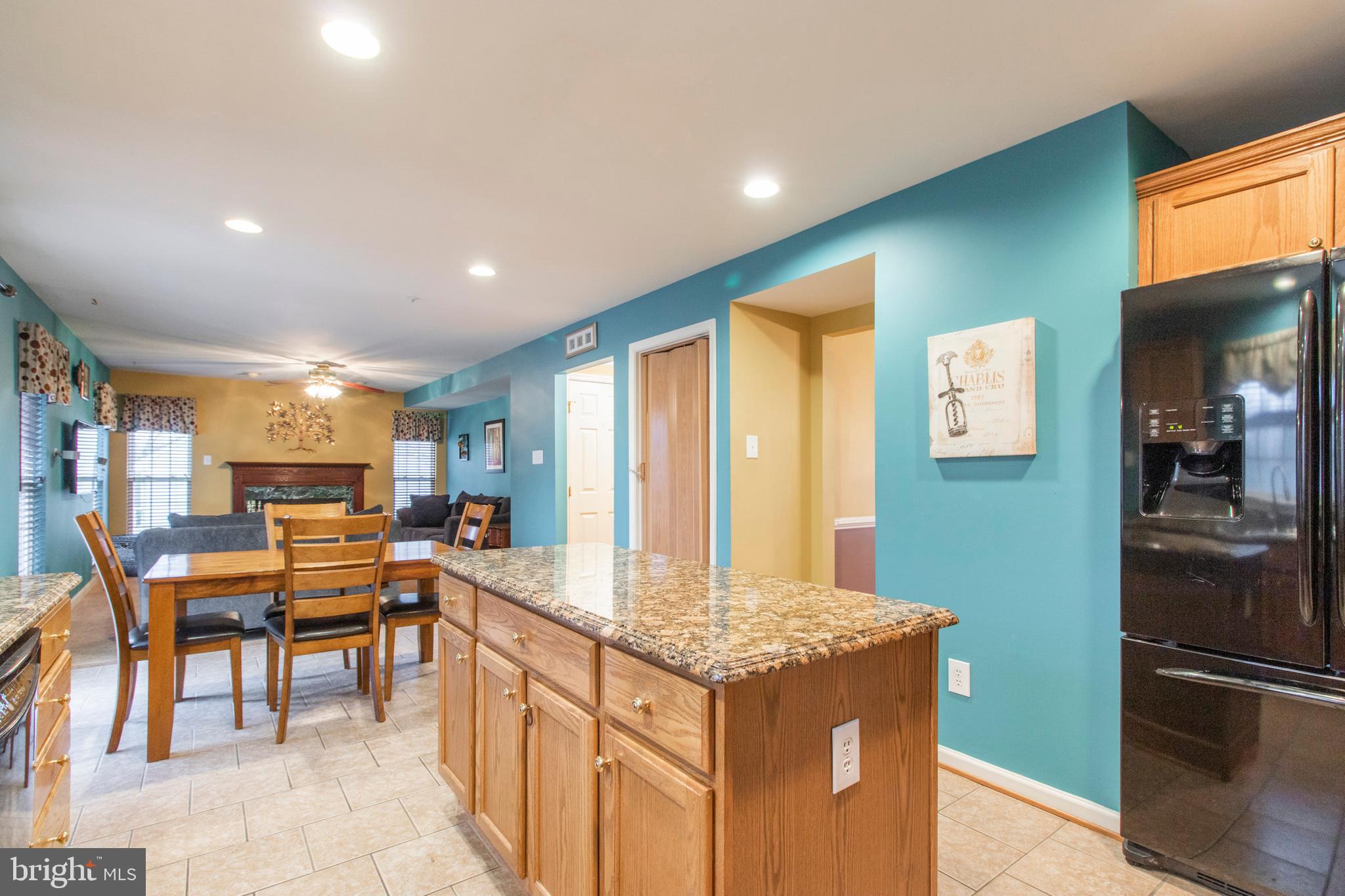 MAPLE KNOLL - Residential
