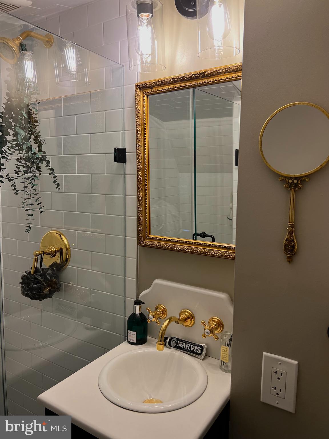 WASHINGTON SQ WEST - Residential