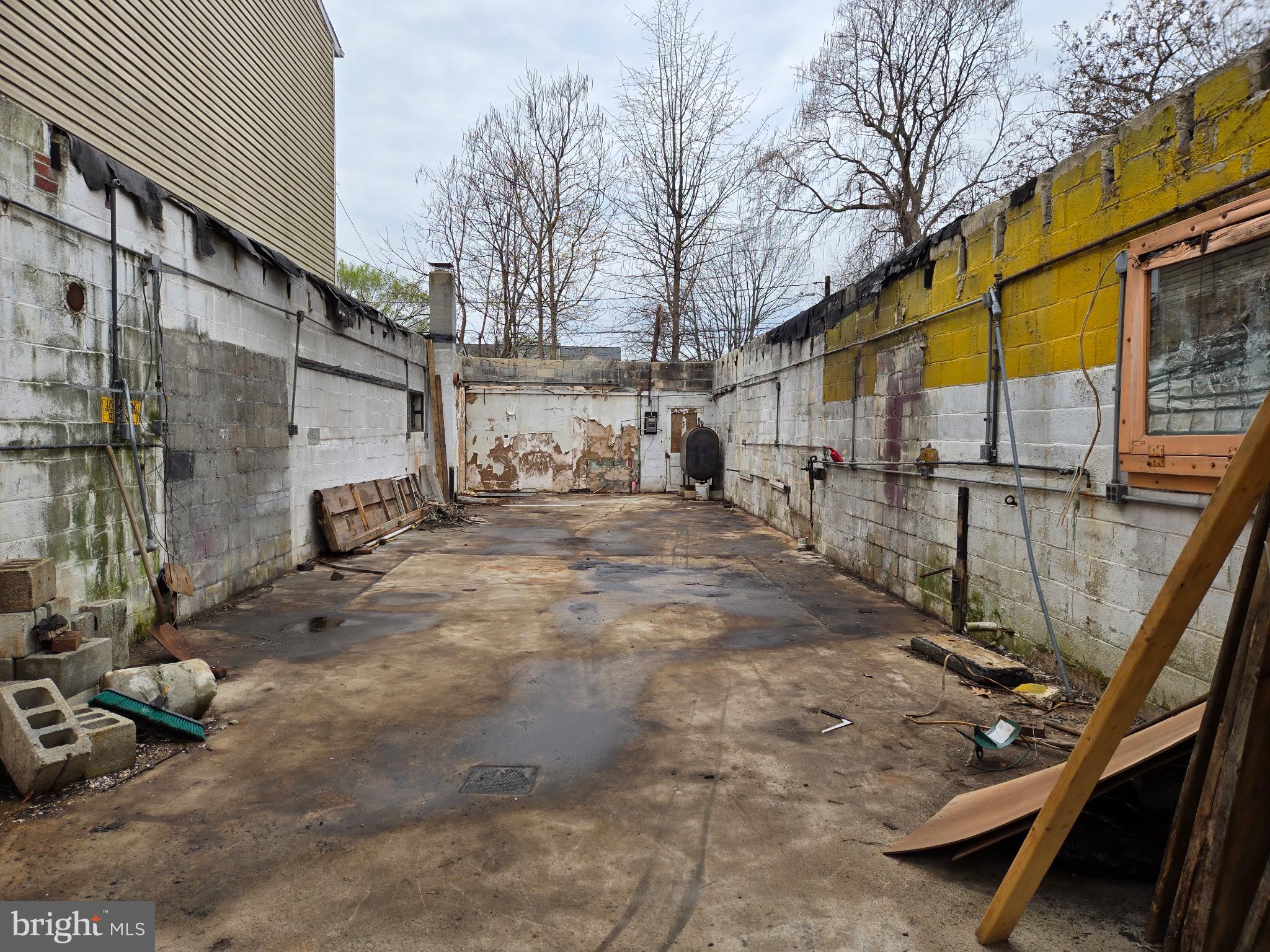 MIDTOWN HARRISBURG - Commercial Sale