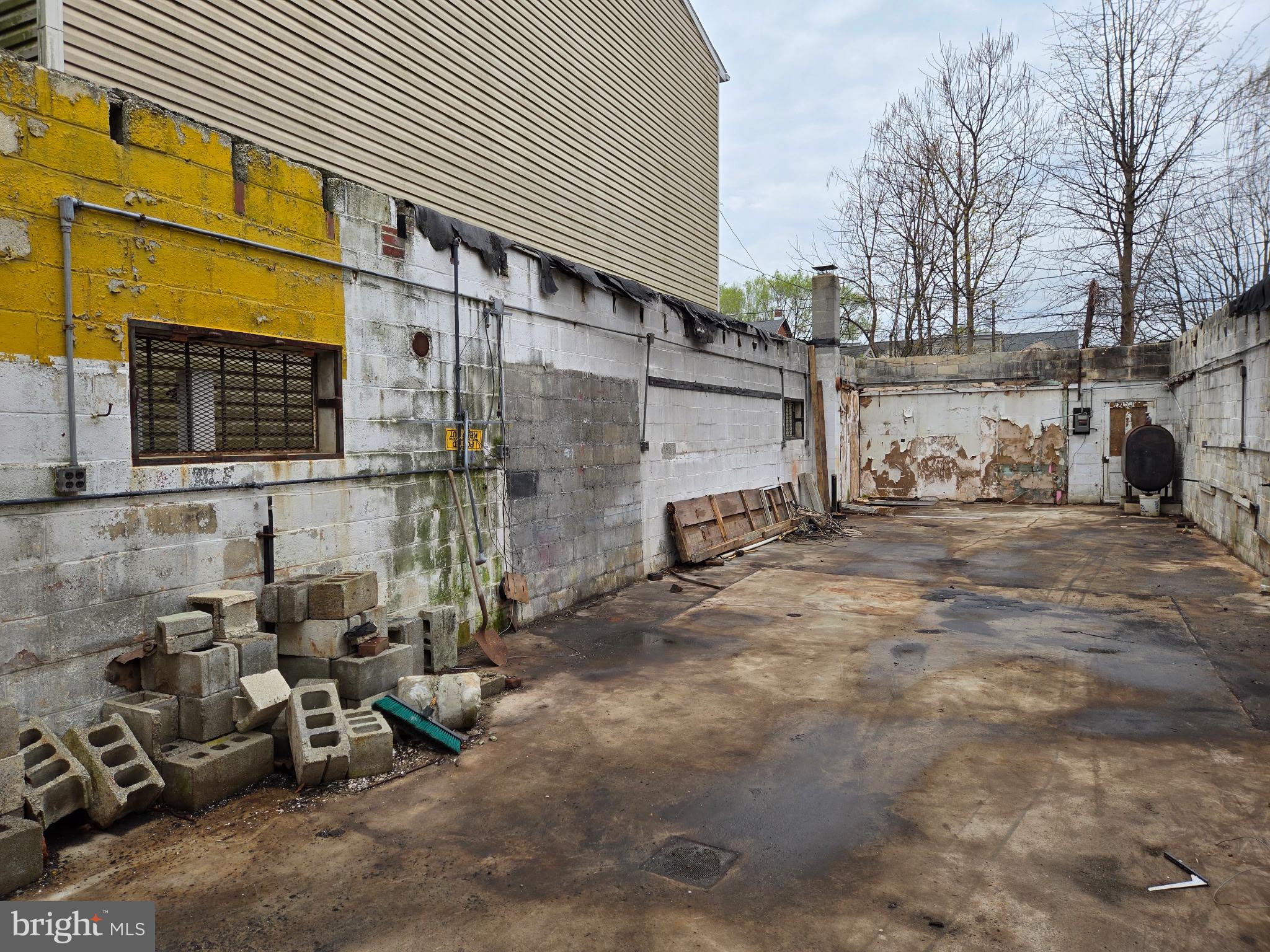 MIDTOWN HARRISBURG - Commercial Sale