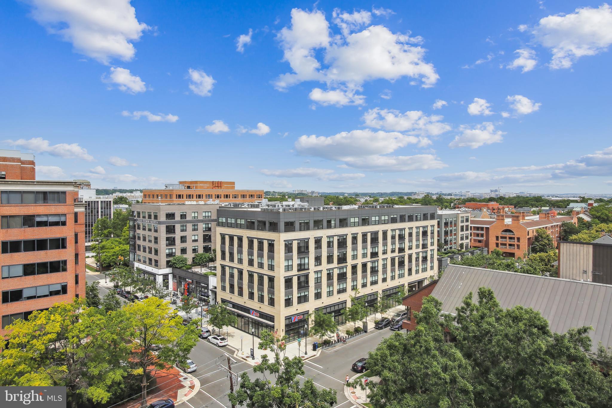 PORT ROYAL CONDOMINIUM - Residential