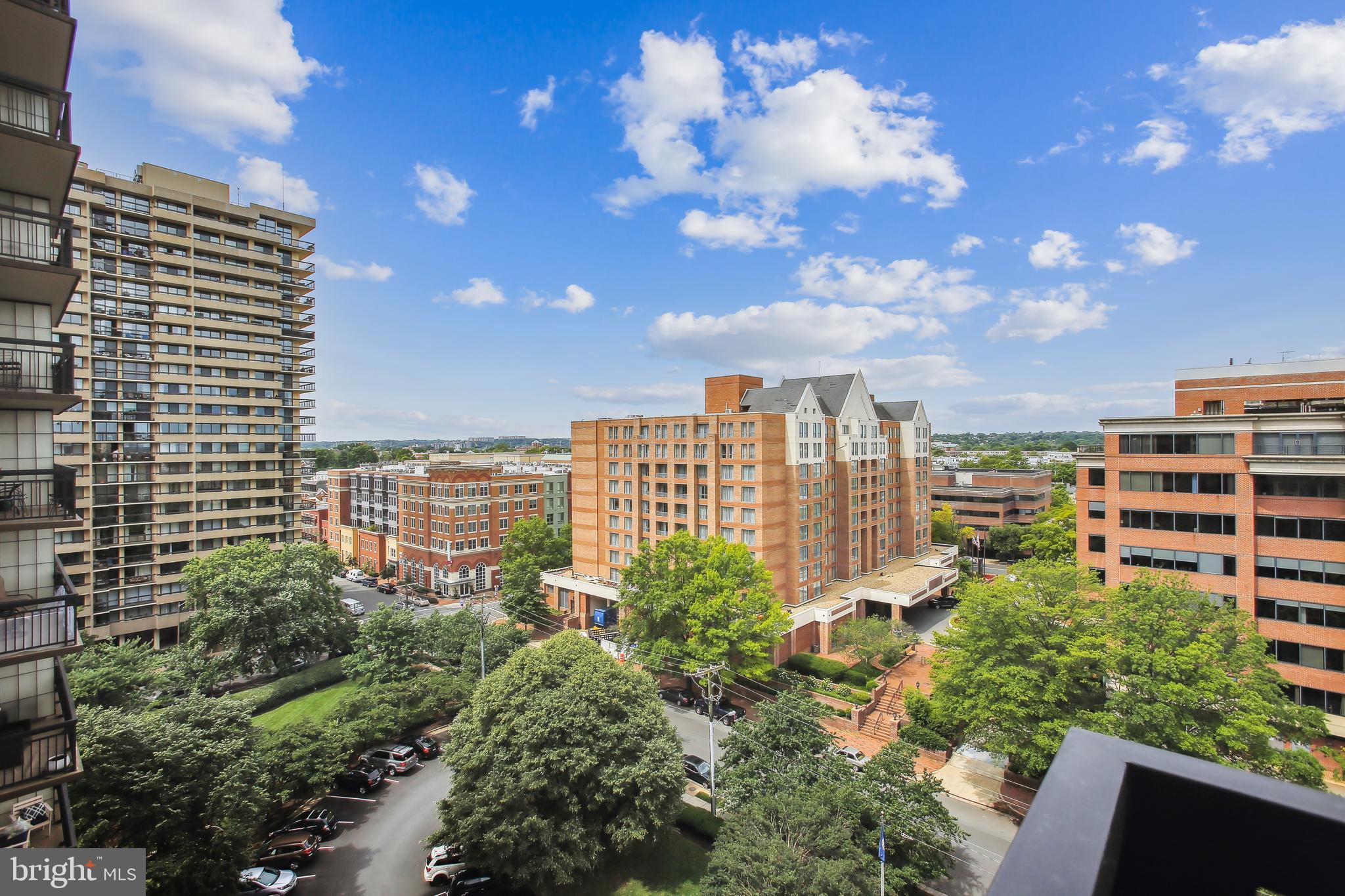 PORT ROYAL CONDOMINIUM - Residential