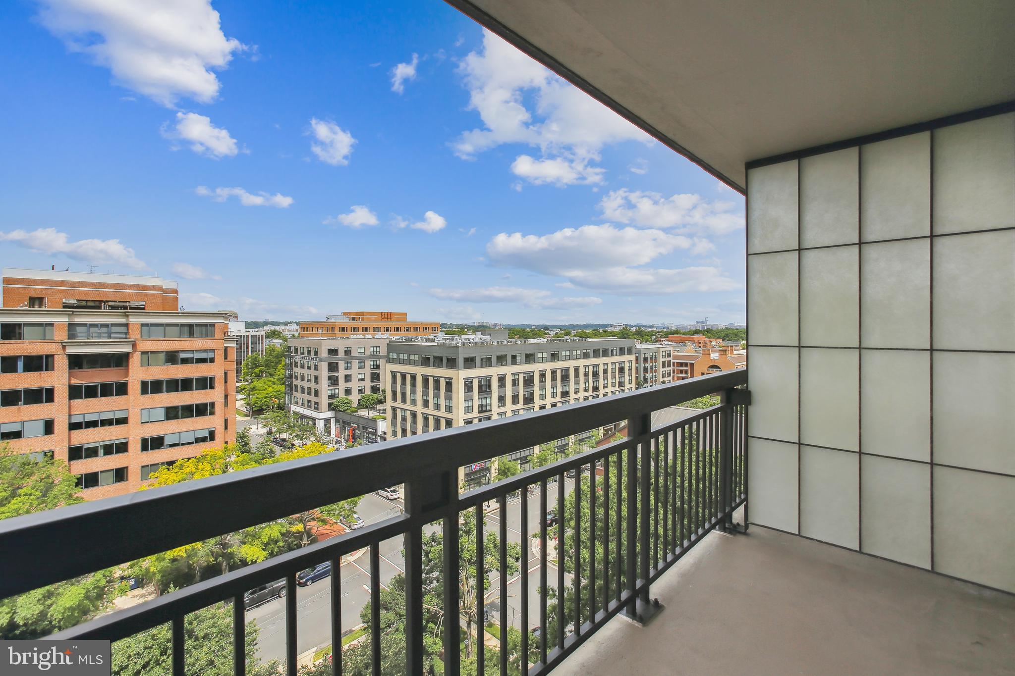 PORT ROYAL CONDOMINIUM - Residential