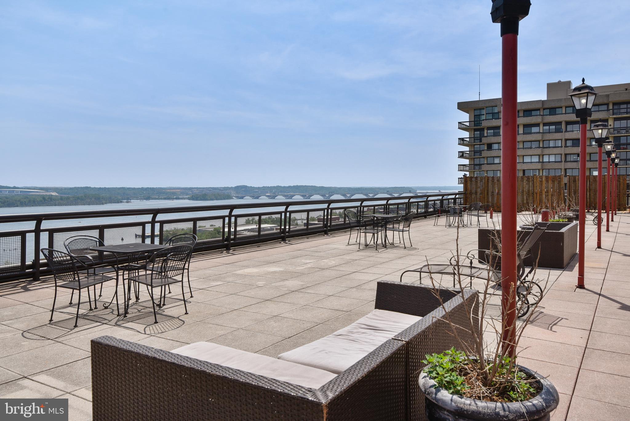 PORT ROYAL CONDOMINIUM - Residential