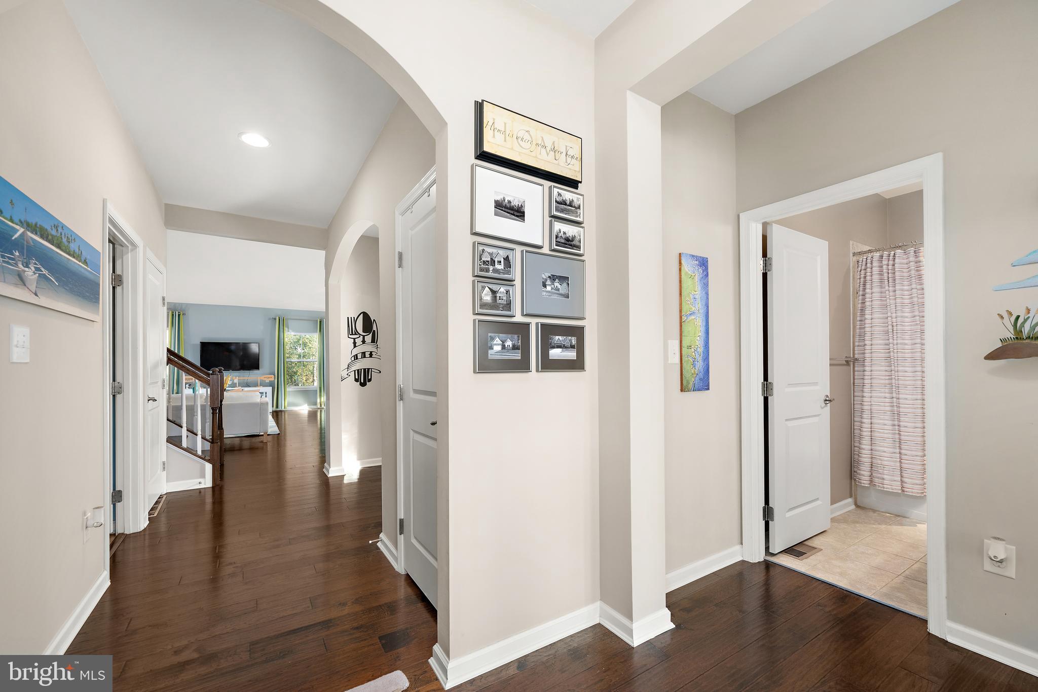 OAKWOOD VILLAGE - Residential