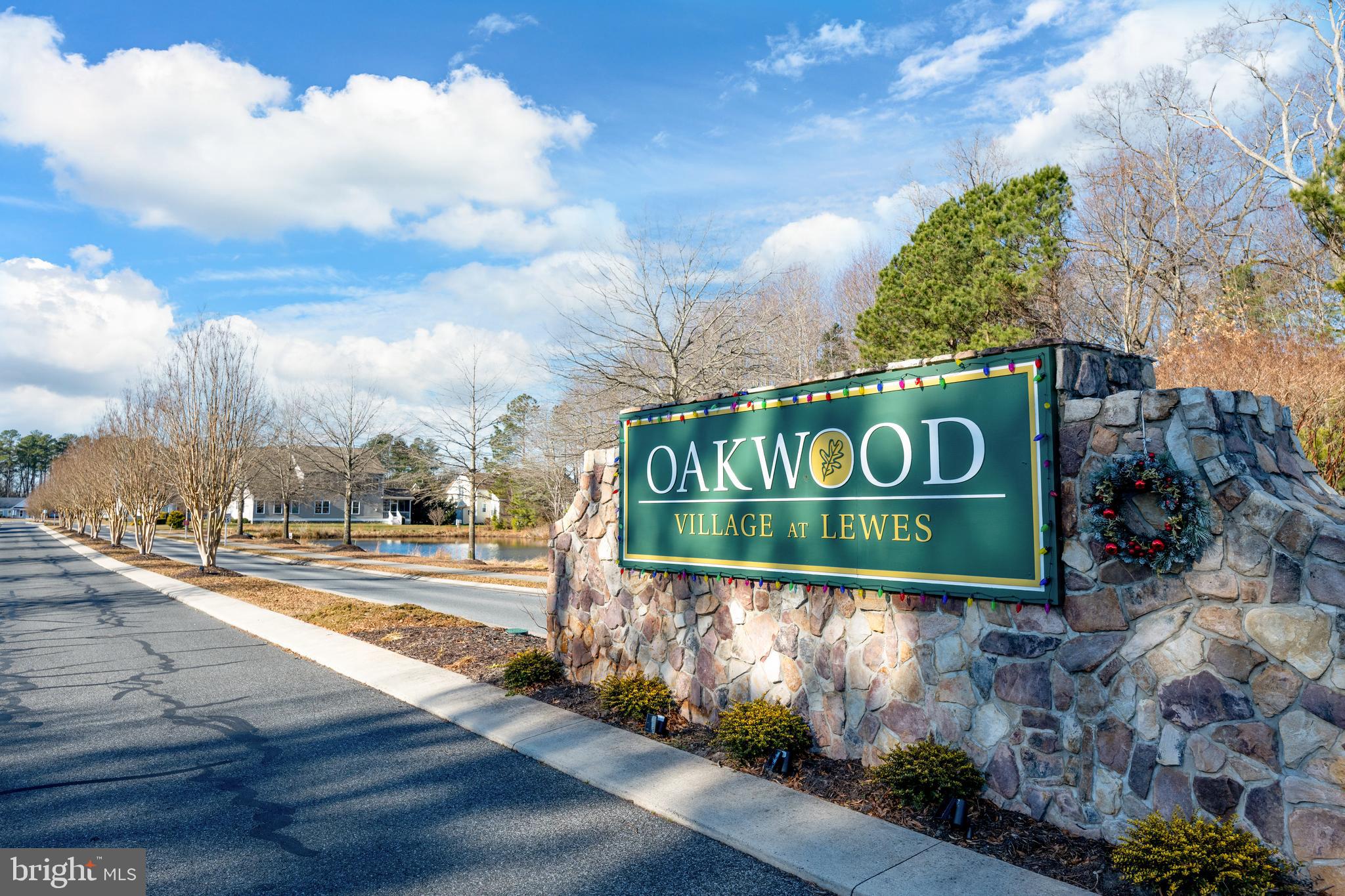 OAKWOOD VILLAGE - Residential