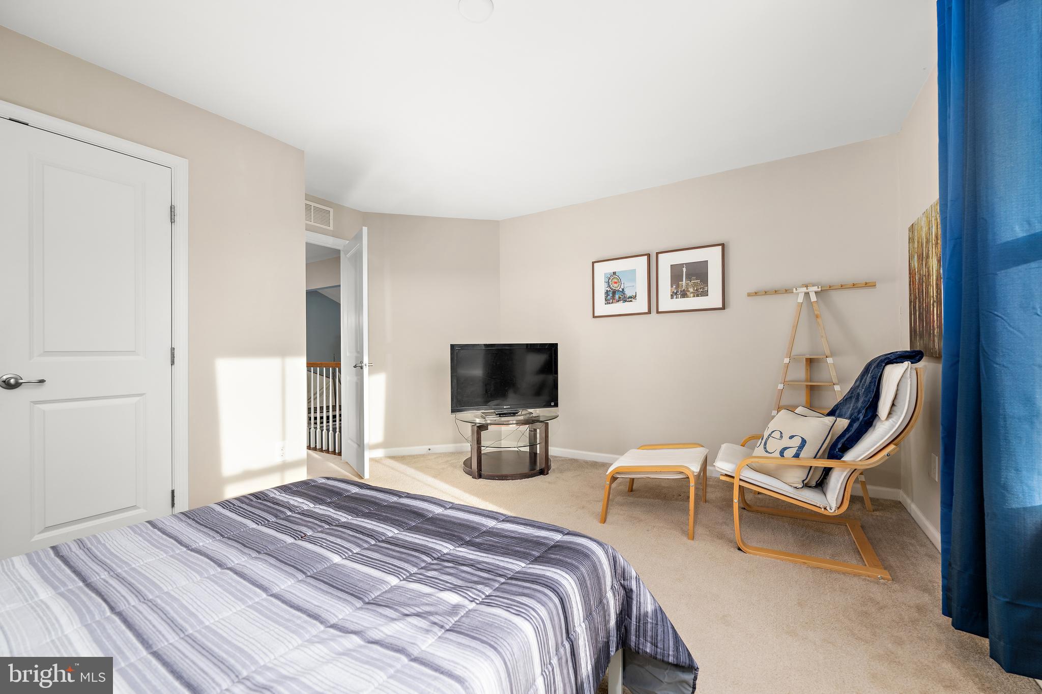 OAKWOOD VILLAGE - Residential