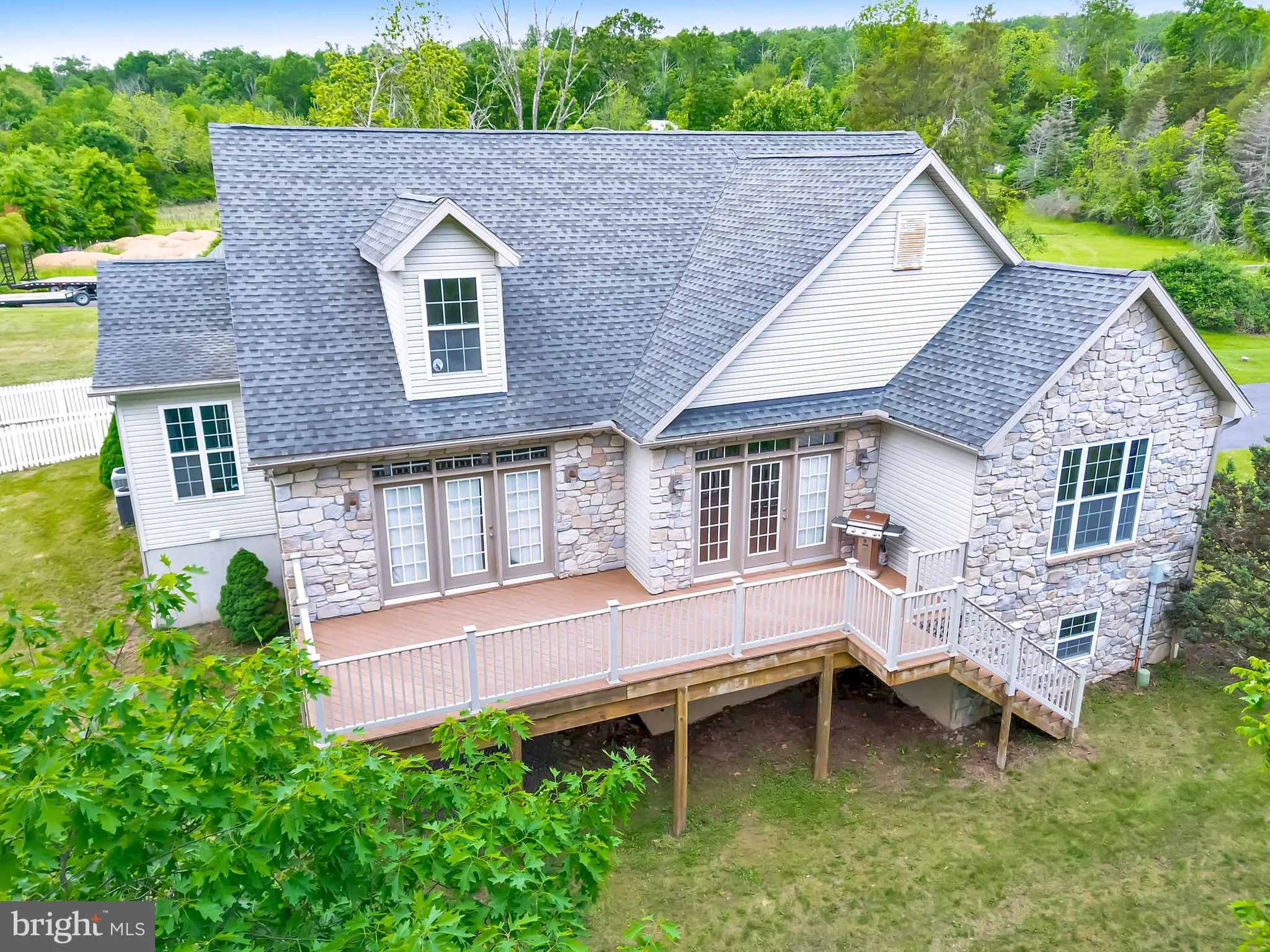 Schwenksville, Pennsylvania 19473, United States, 4 Bedrooms Bedrooms, ,4 BathroomsBathrooms,Residential,Pending,135739