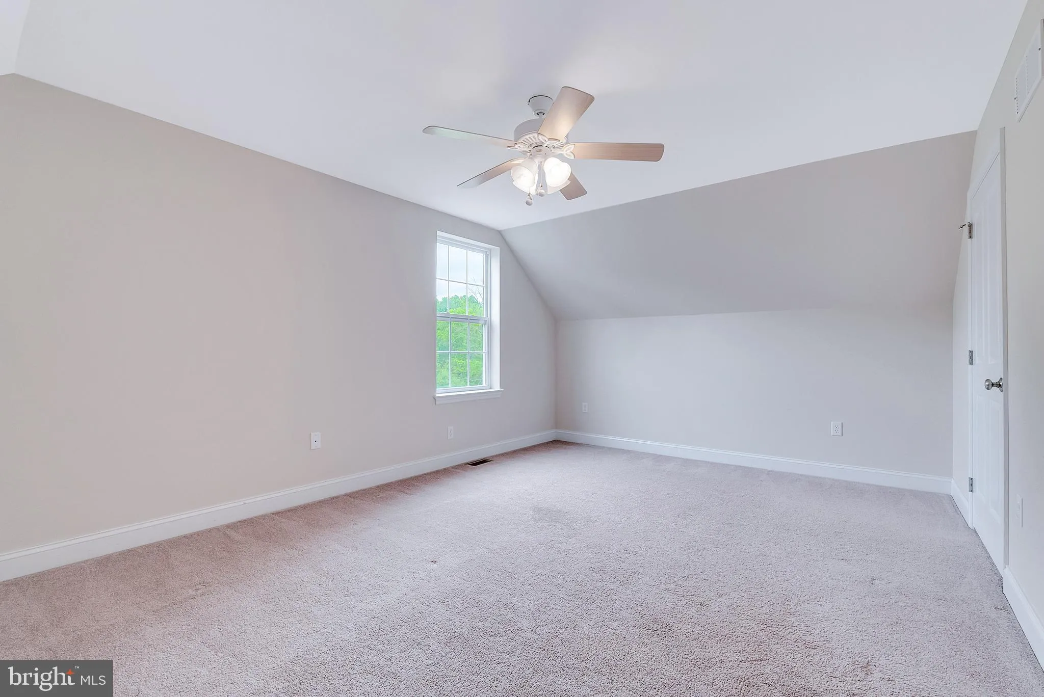 Schwenksville, Pennsylvania 19473, United States, 4 Bedrooms Bedrooms, ,4 BathroomsBathrooms,Residential,Pending,135739