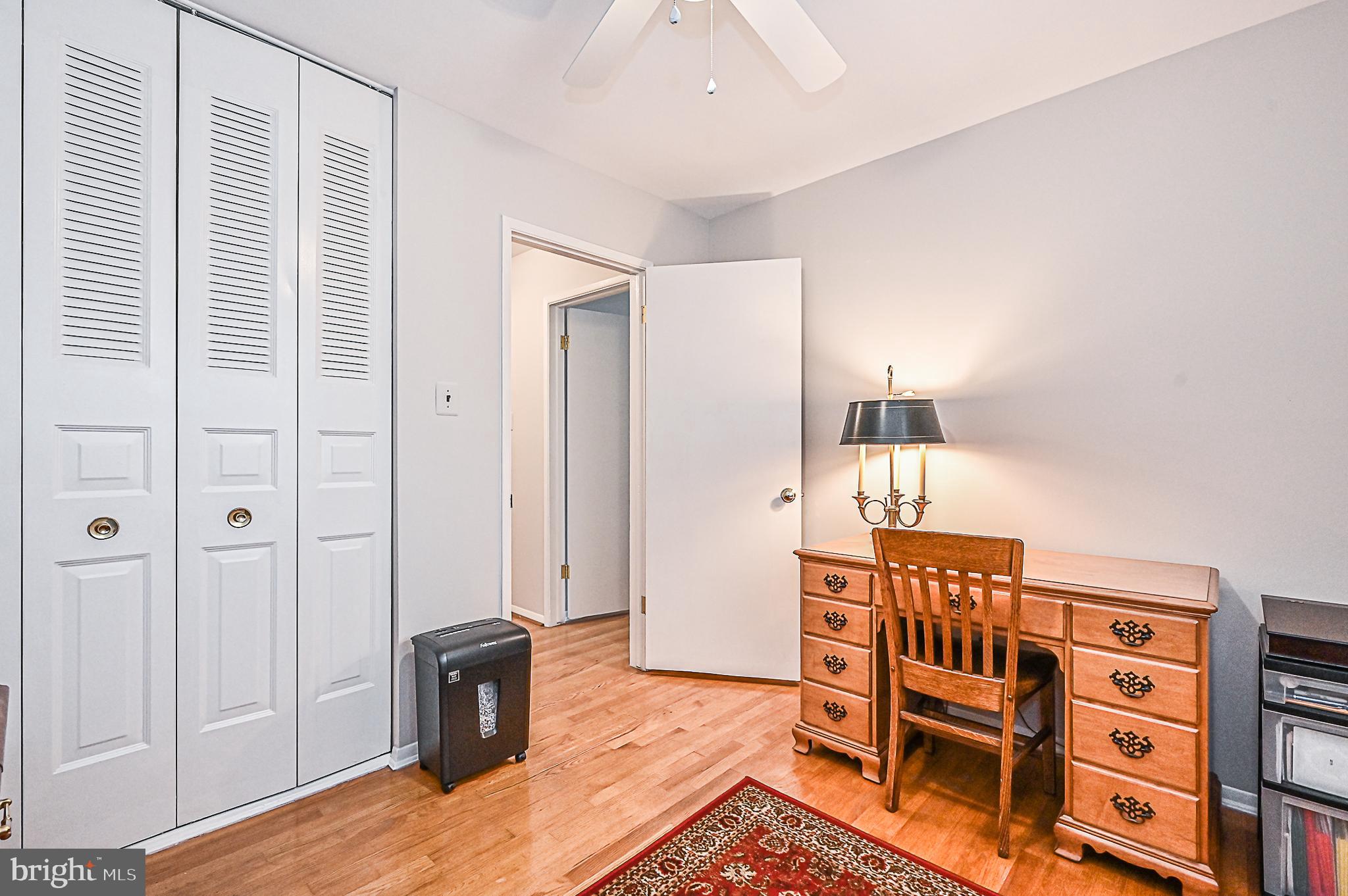 COUNTRY CLUB MANOR - Residential