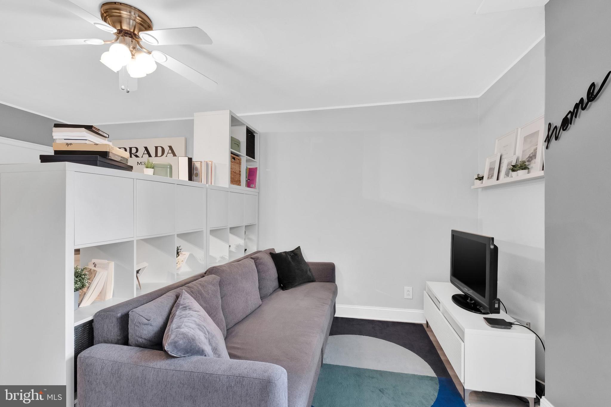 ART MUSEUM AREA - Residential Lease