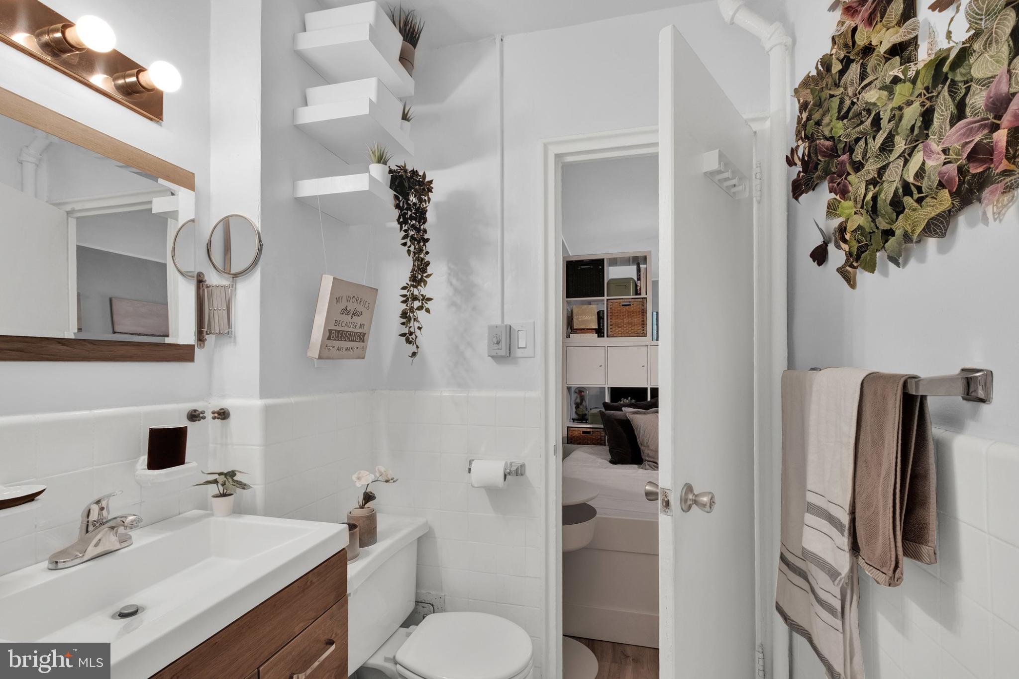 ART MUSEUM AREA - Residential Lease