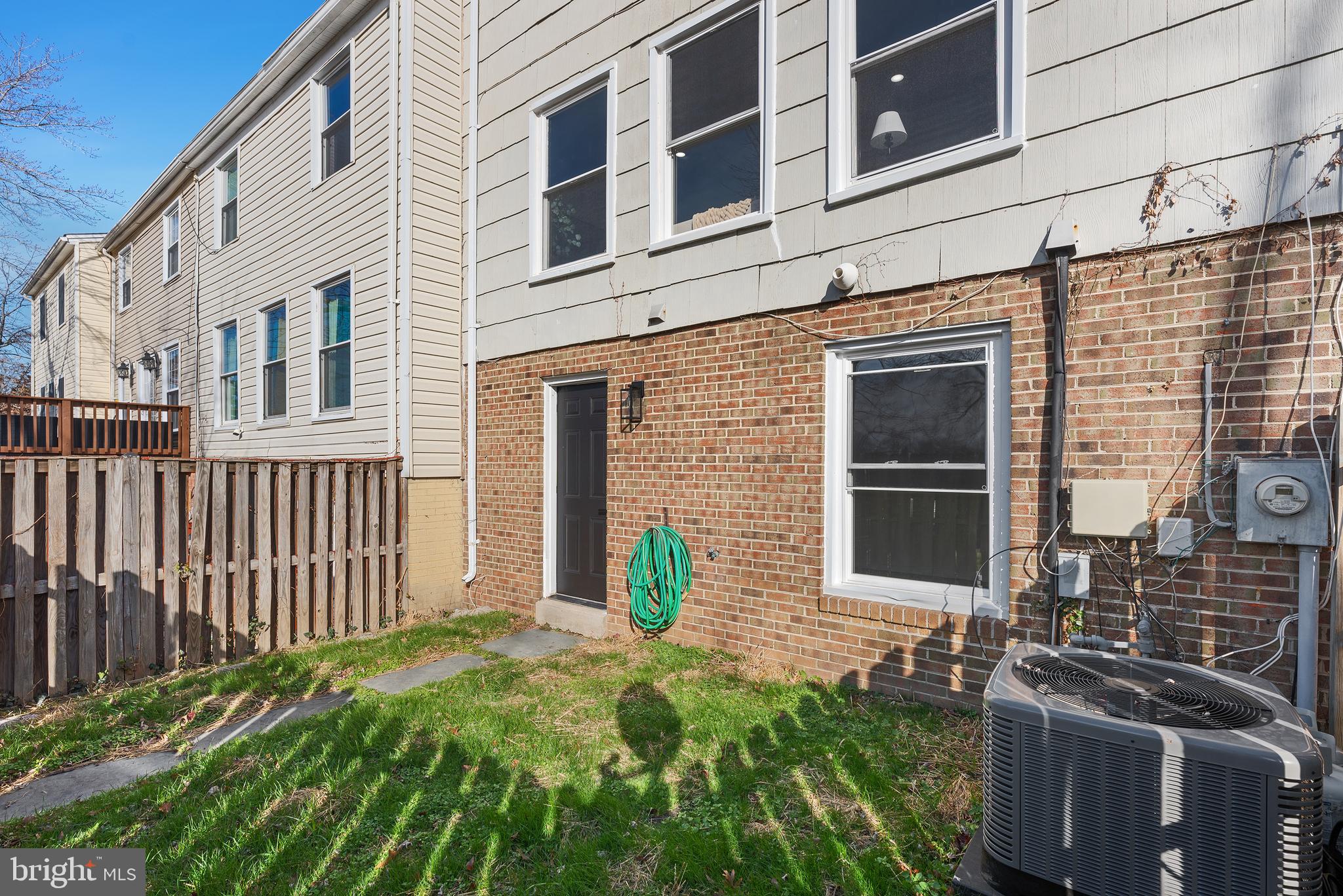 PINEWOOD HILL - Residential