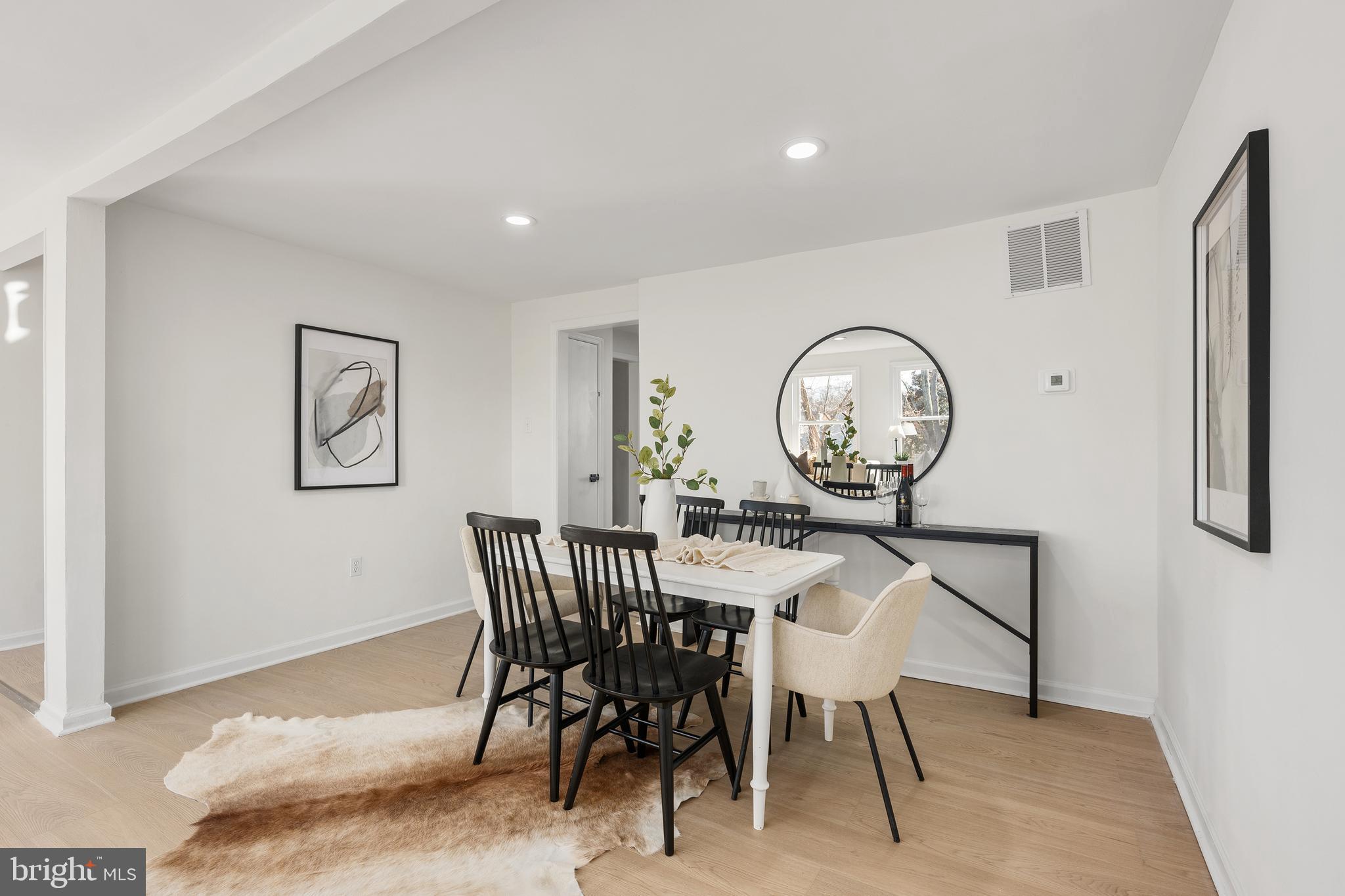 PINEWOOD HILL - Residential