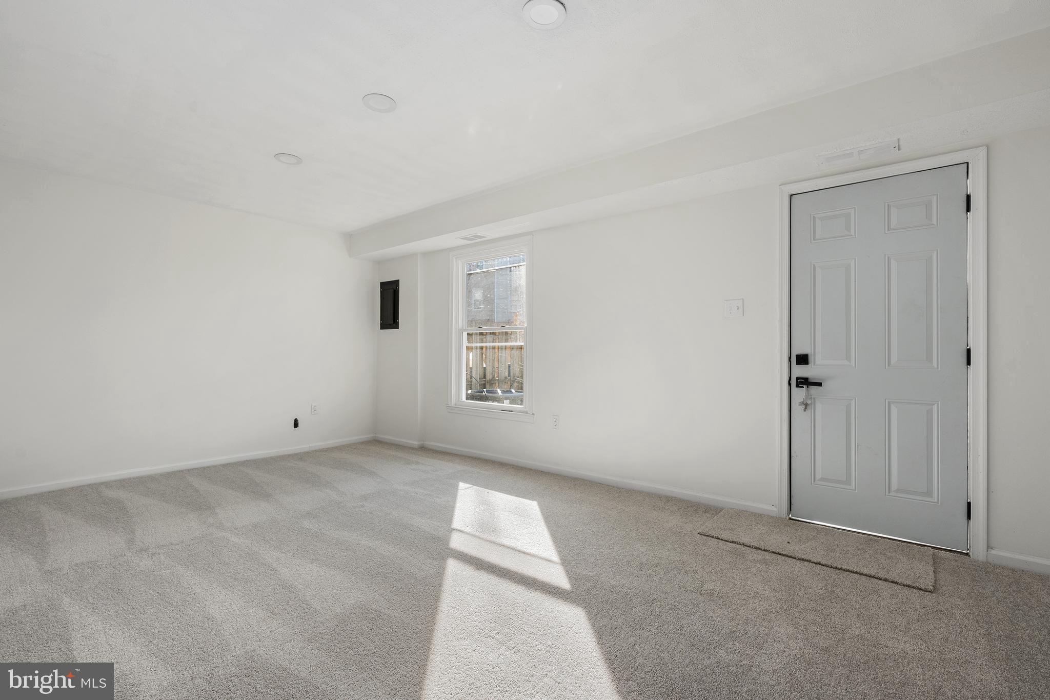 PINEWOOD HILL - Residential