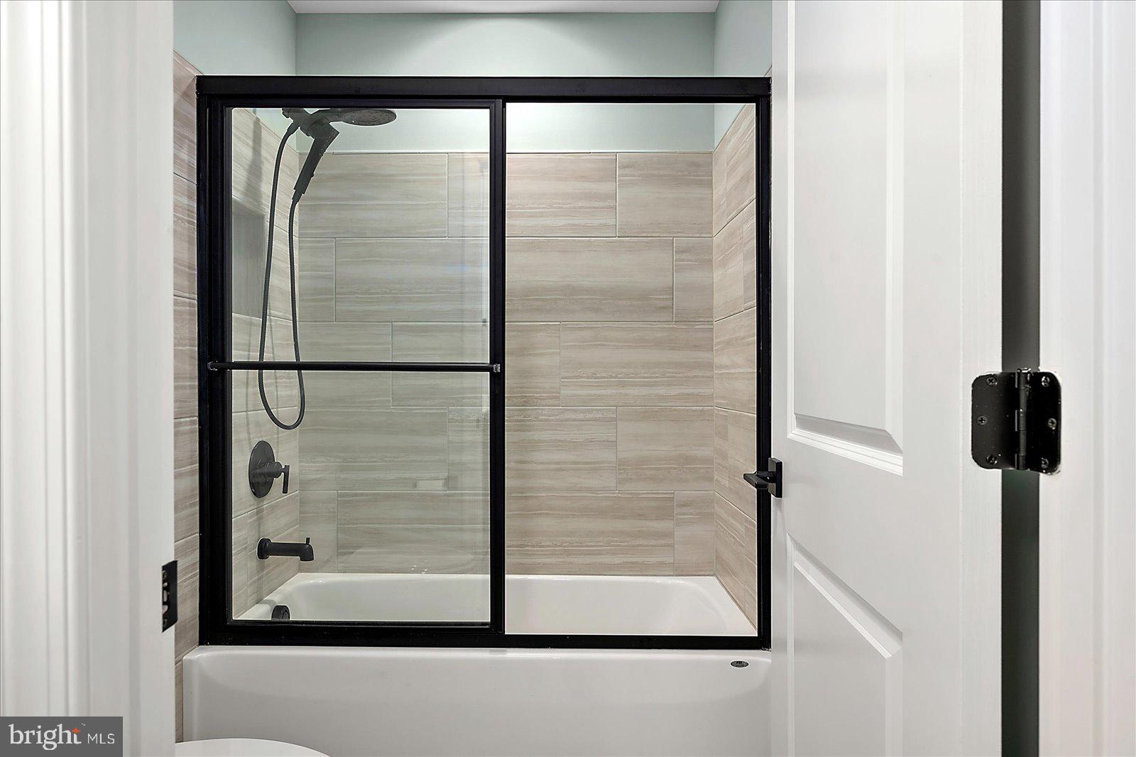 ARBOR-LYN - Residential