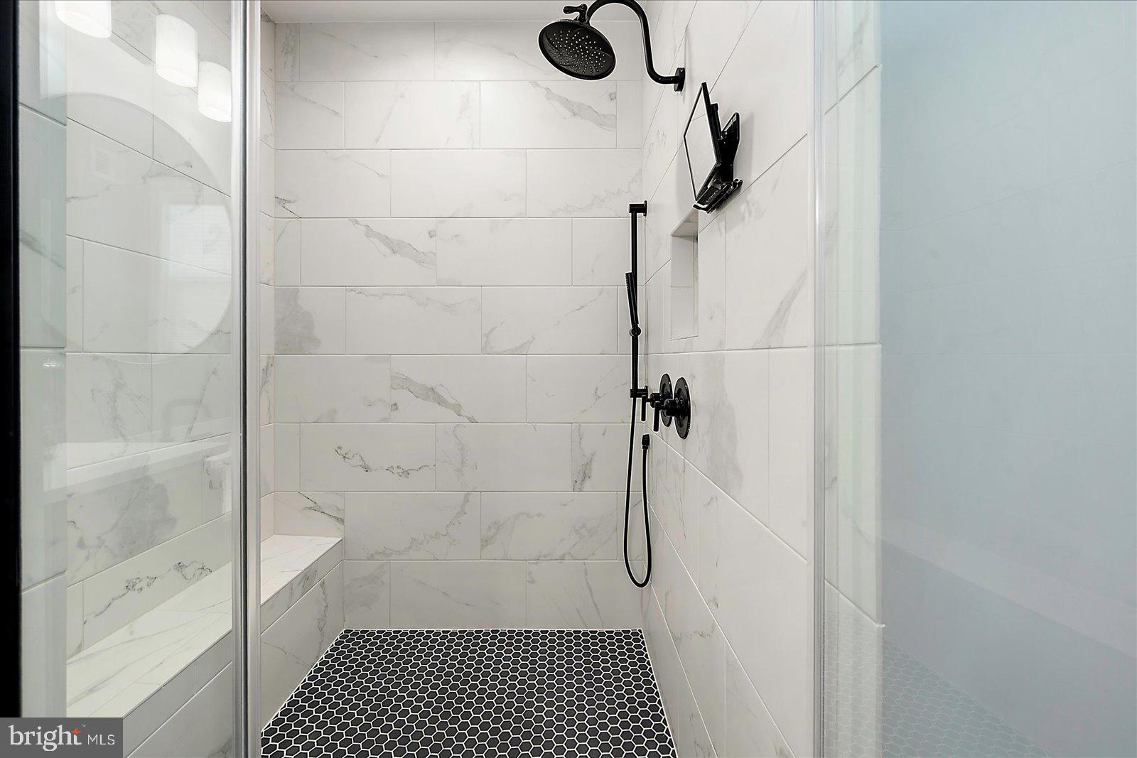 ARBOR-LYN - Residential