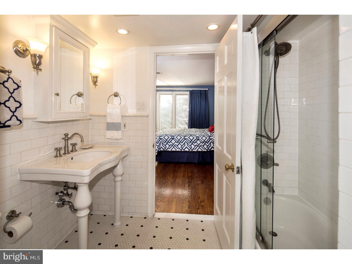 SOCIETY HILL - Residential