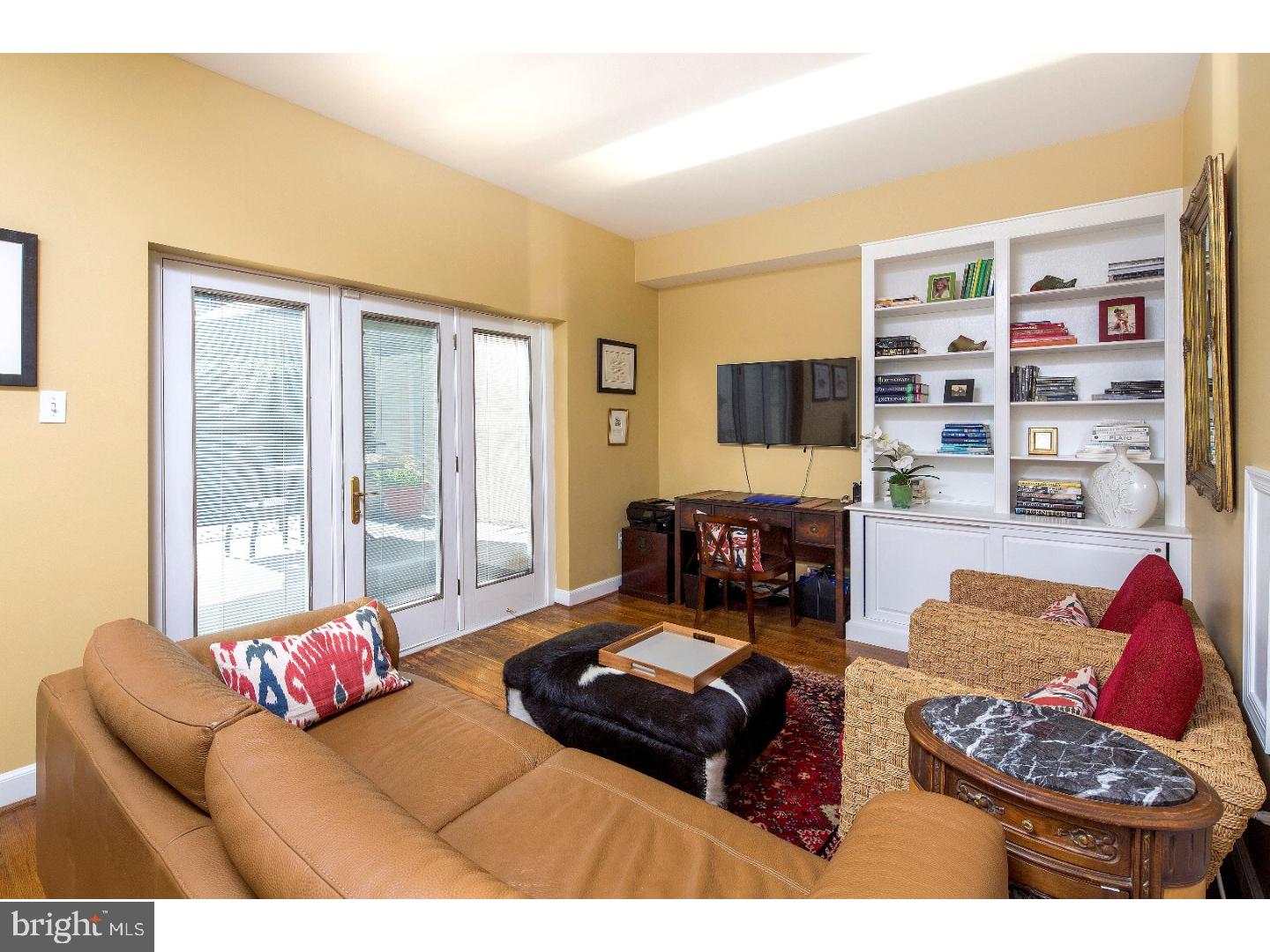 SOCIETY HILL - Residential