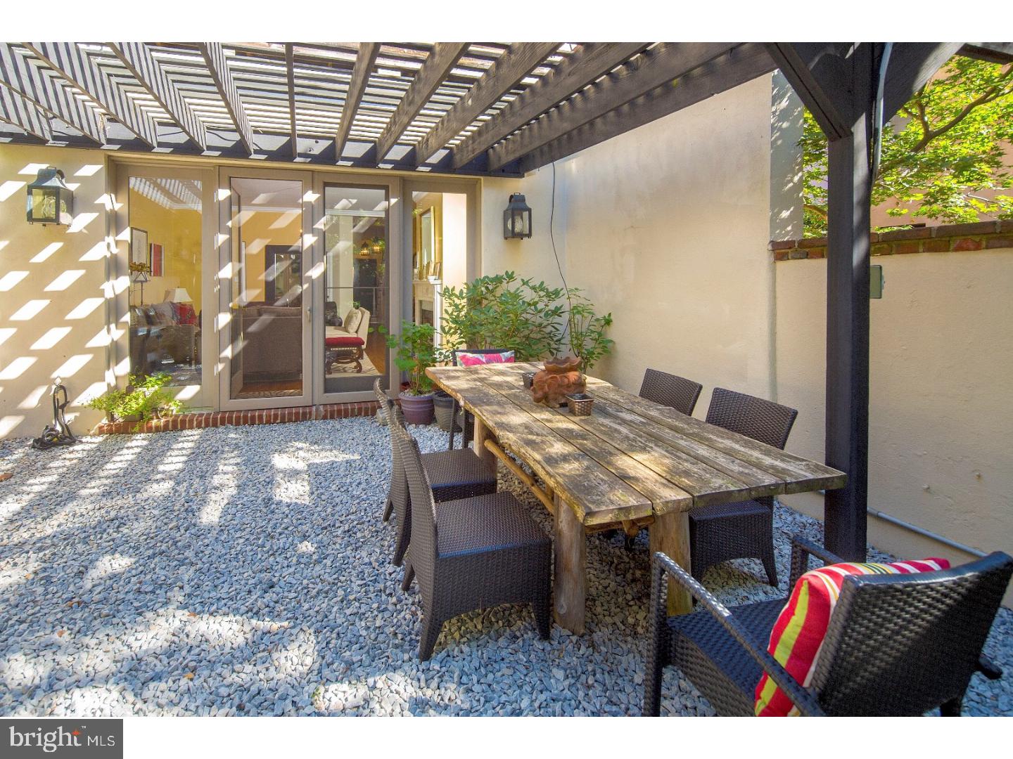 SOCIETY HILL - Residential